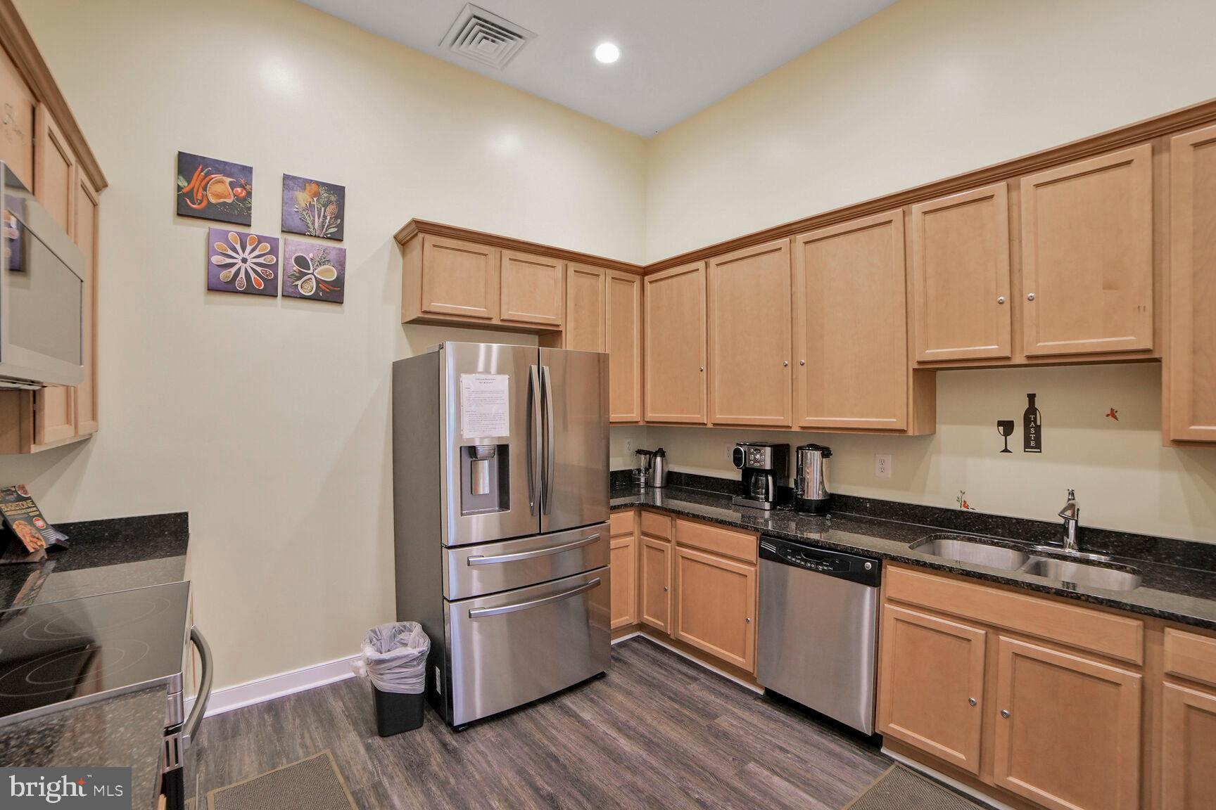 PARKLANDS AT WATKINS MILL - Residential