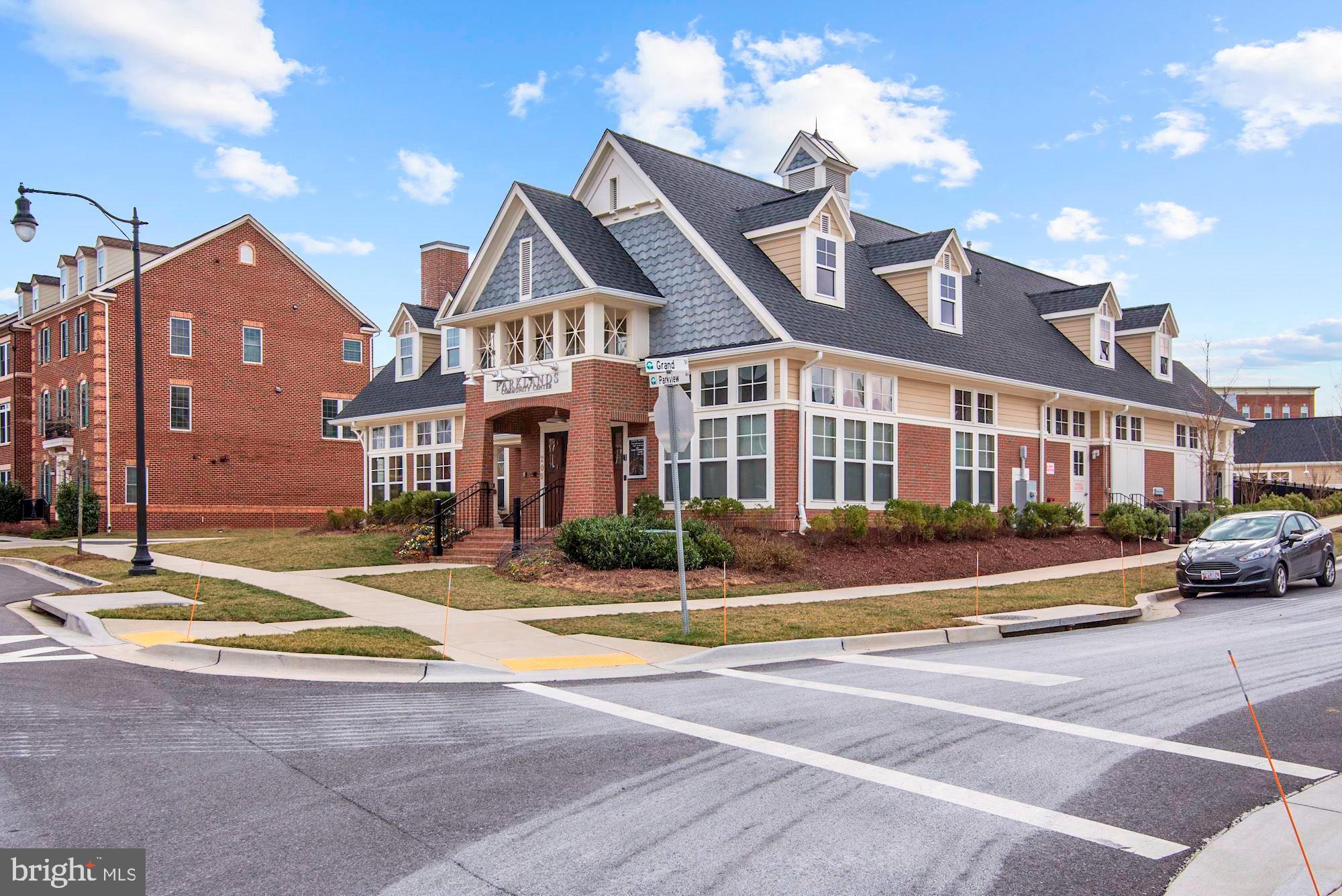 PARKLANDS AT WATKINS MILL - Residential