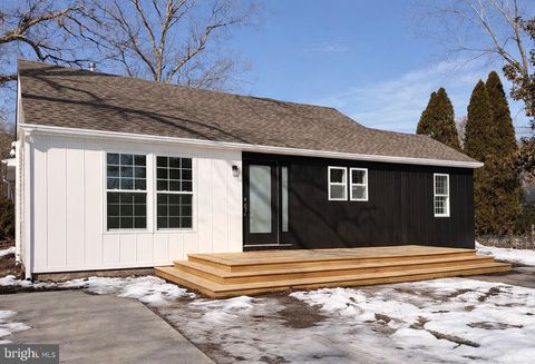 Photo of 207 Ashland Ave, EGG HARBOR TOWNSHIP, NJ 08234 (MLS # NJAC2022938)