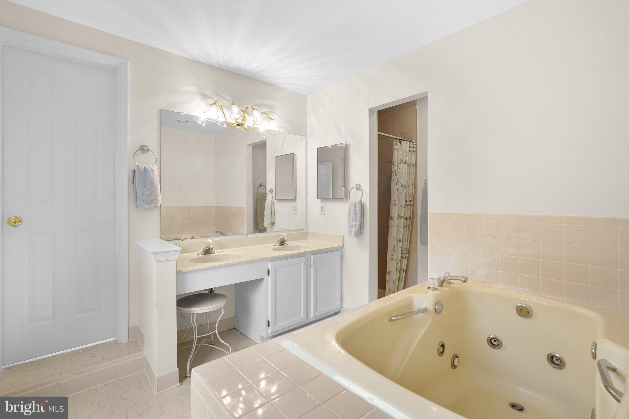 HALLOWELL - Residential