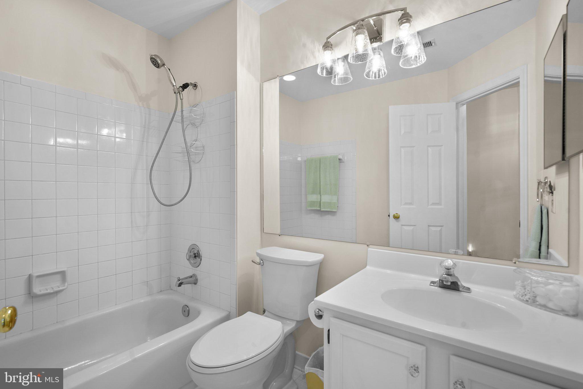 HALLOWELL - Residential