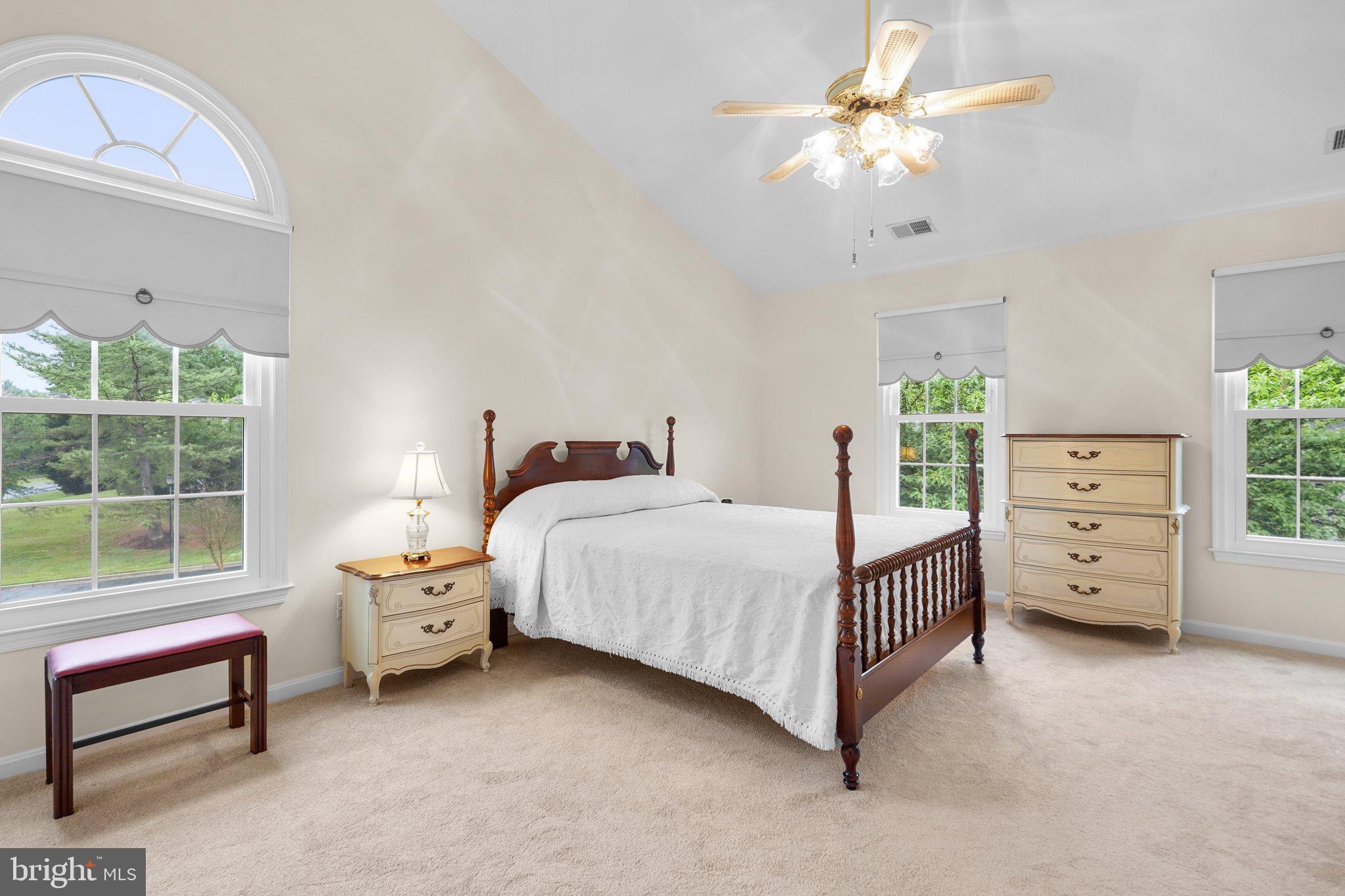 HALLOWELL - Residential