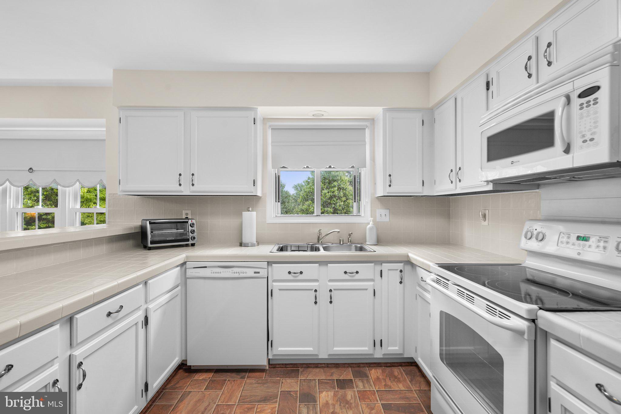 HALLOWELL - Residential