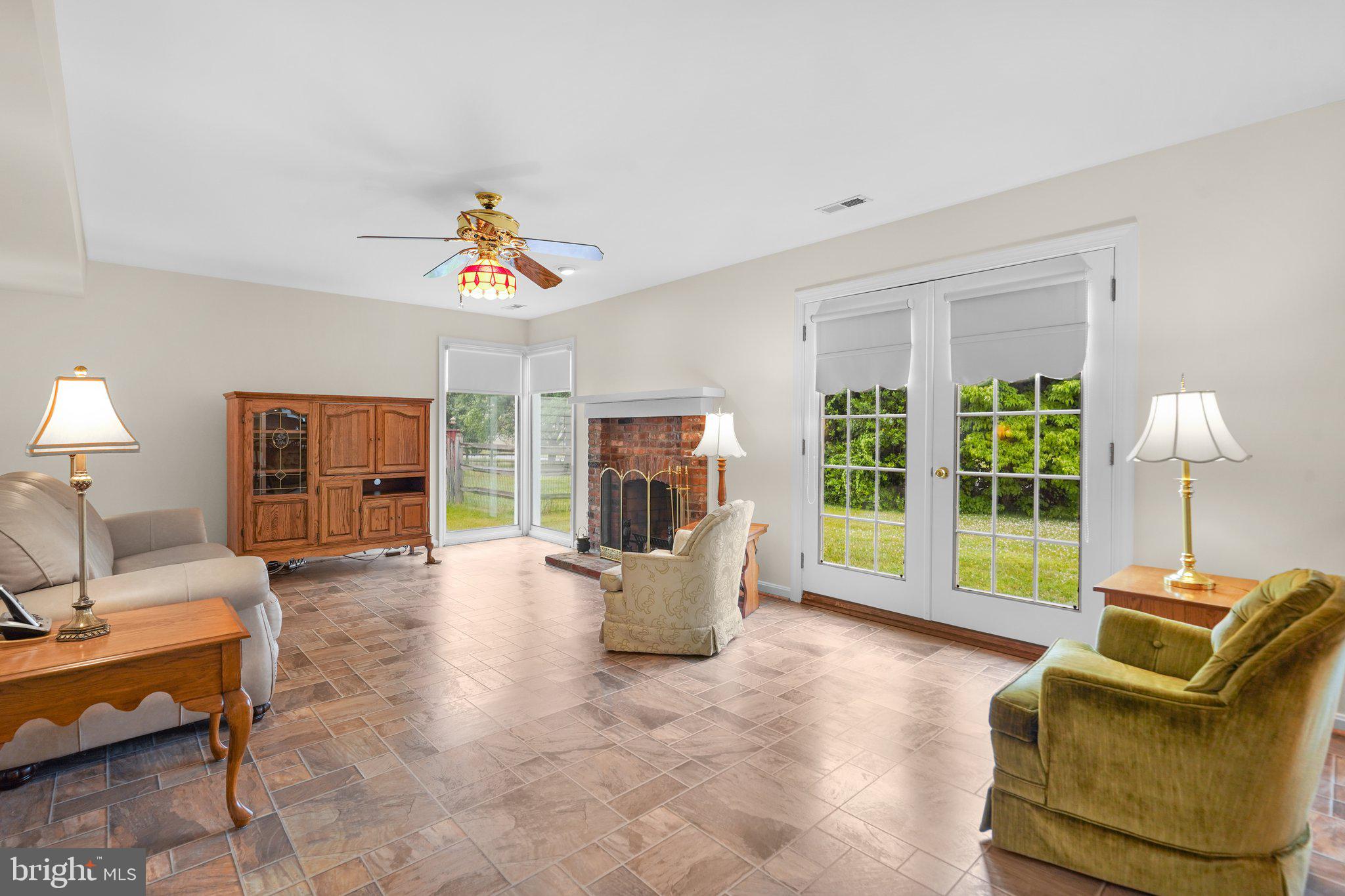 HALLOWELL - Residential