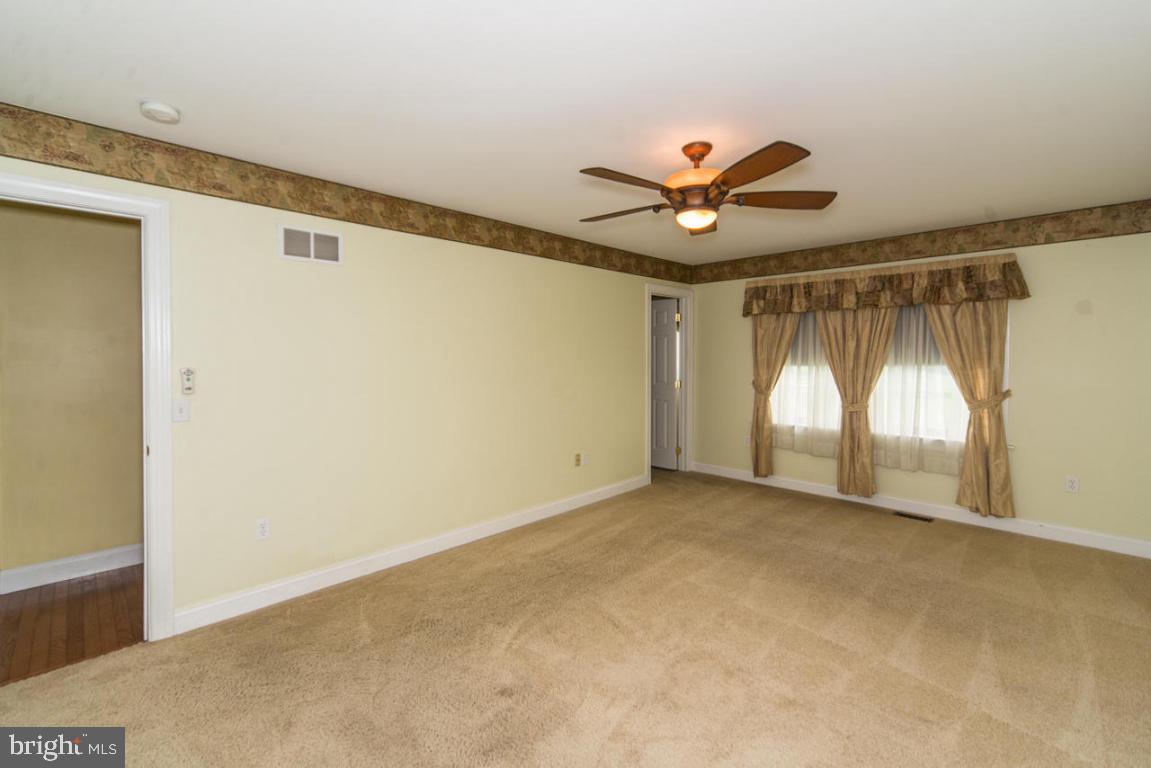 VILLAGE SQUARE COMMONS - Residential