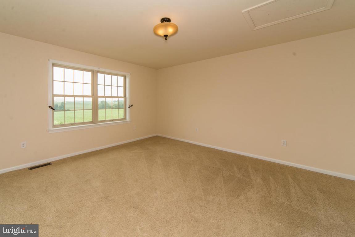 VILLAGE SQUARE COMMONS - Residential