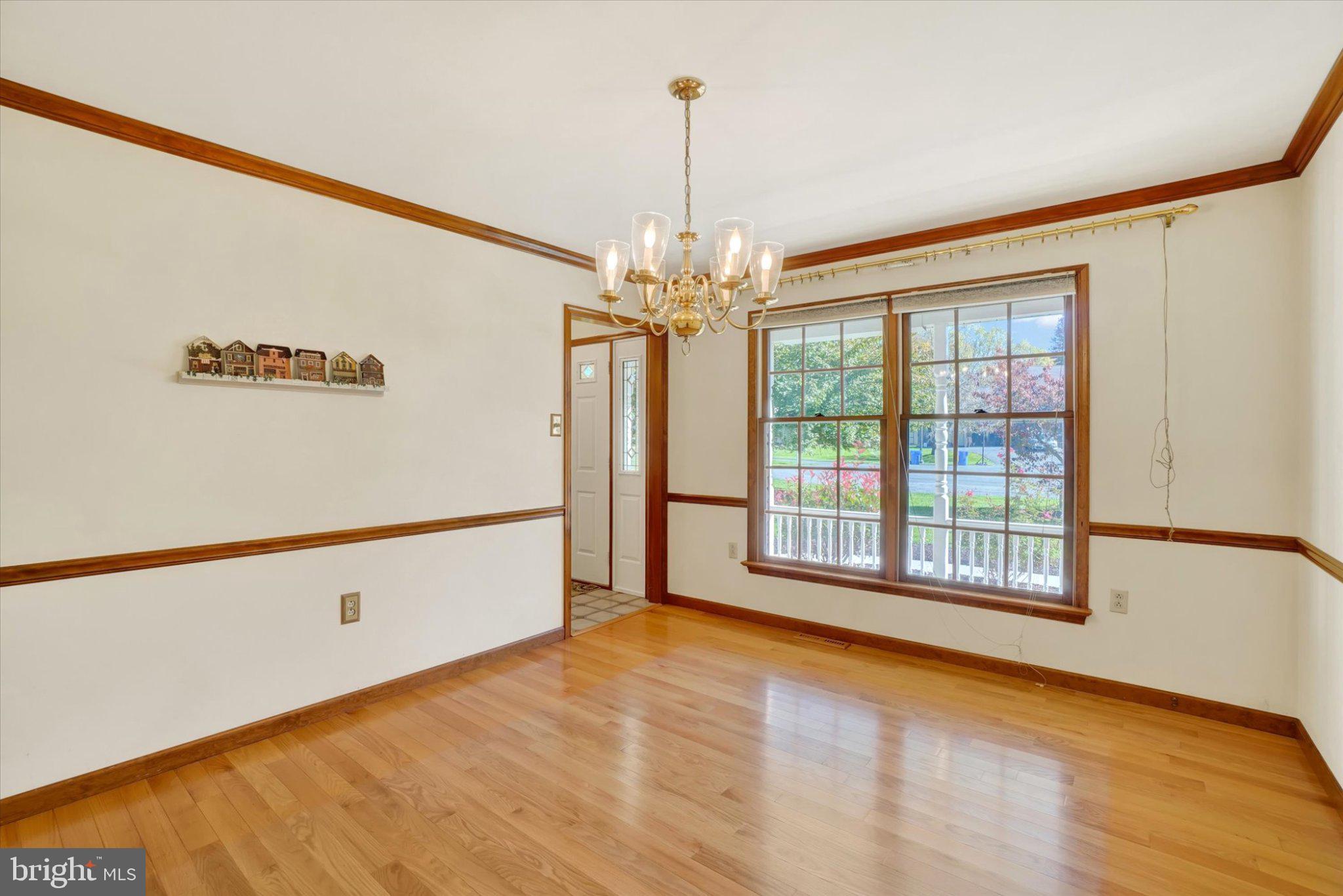 3 BUTTONWOOD COURT