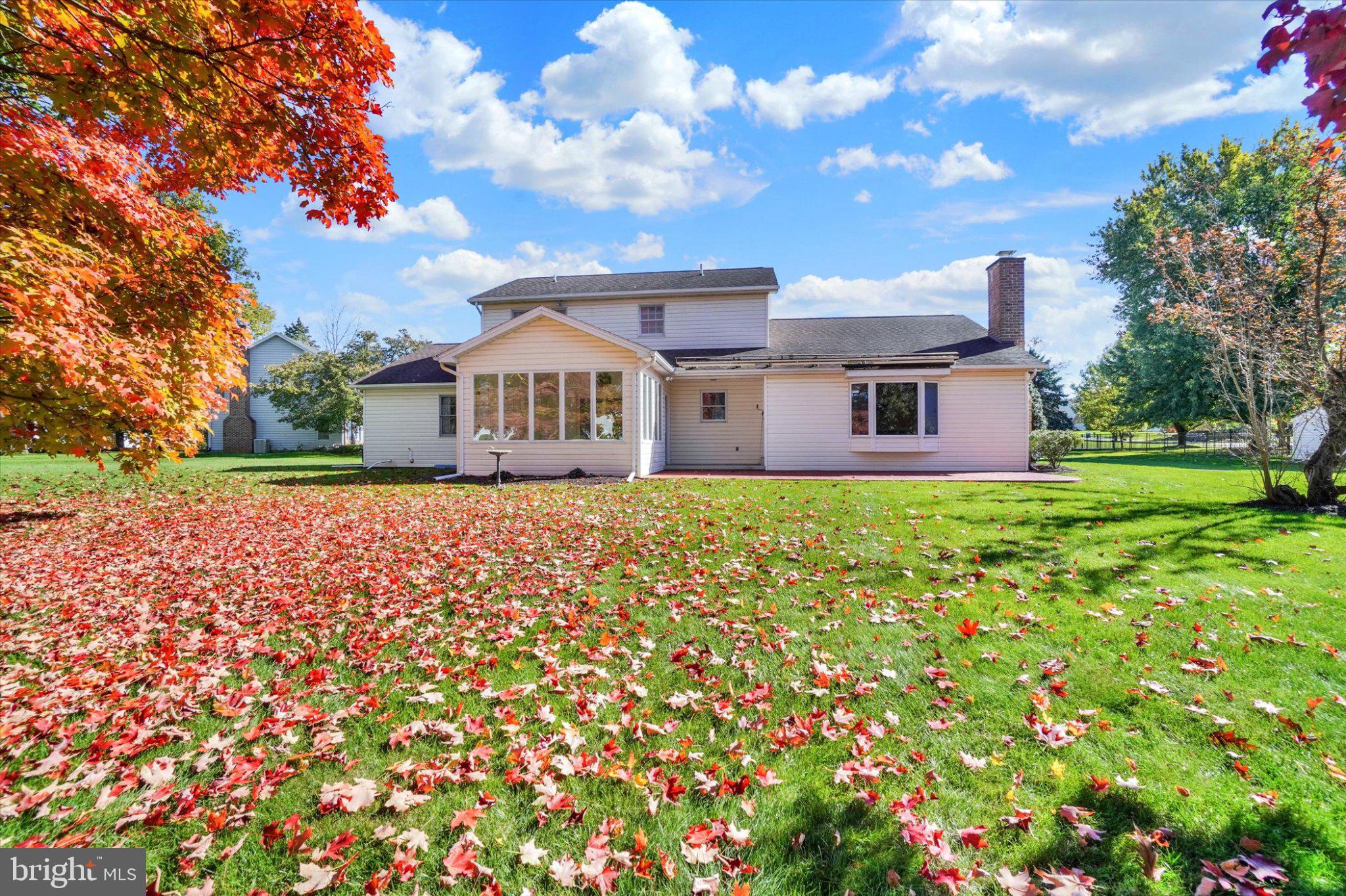 3 BUTTONWOOD COURT