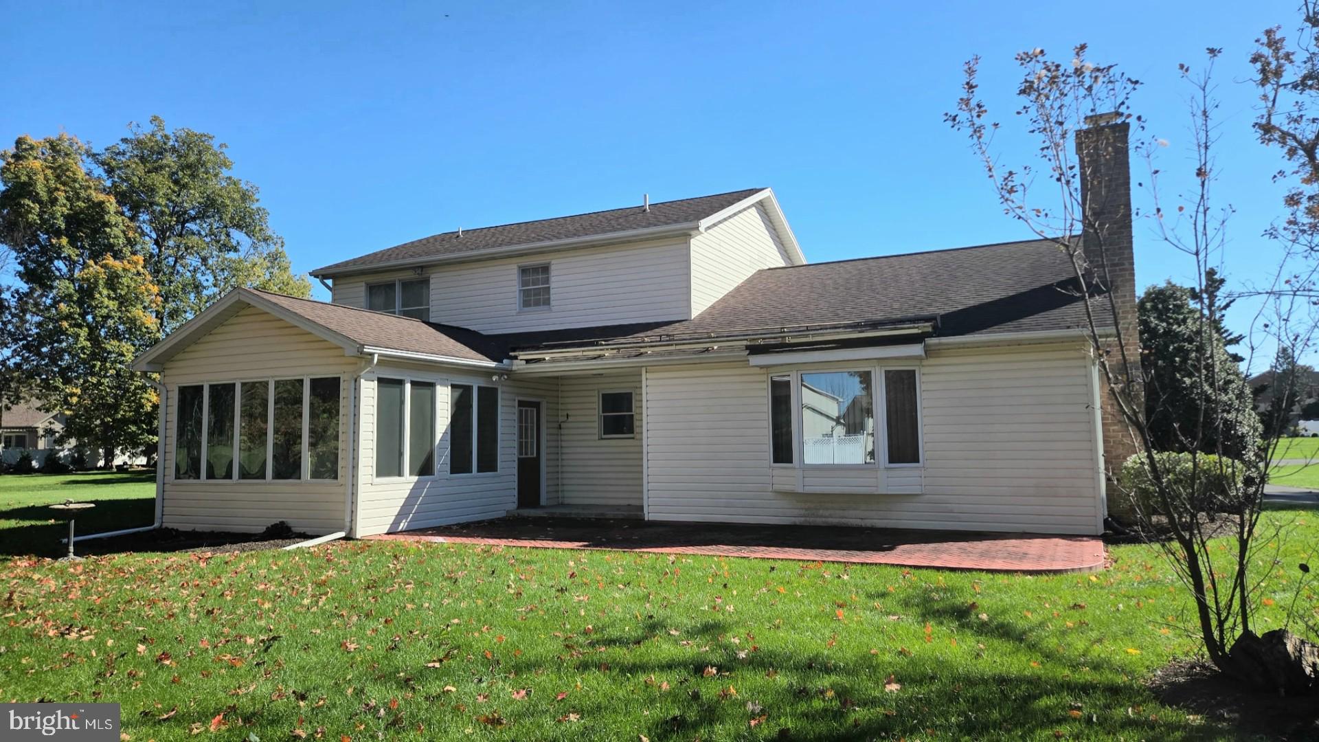 3 BUTTONWOOD COURT