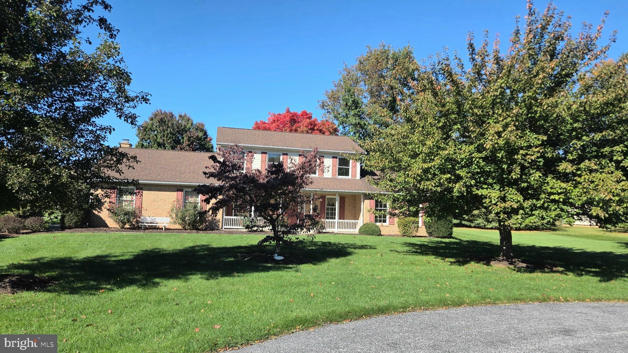 3 BUTTONWOOD COURT