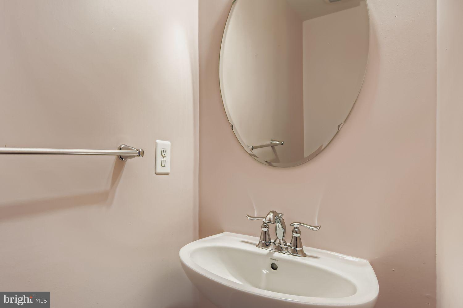 FIELDS AT ROCK GLENN - Residential