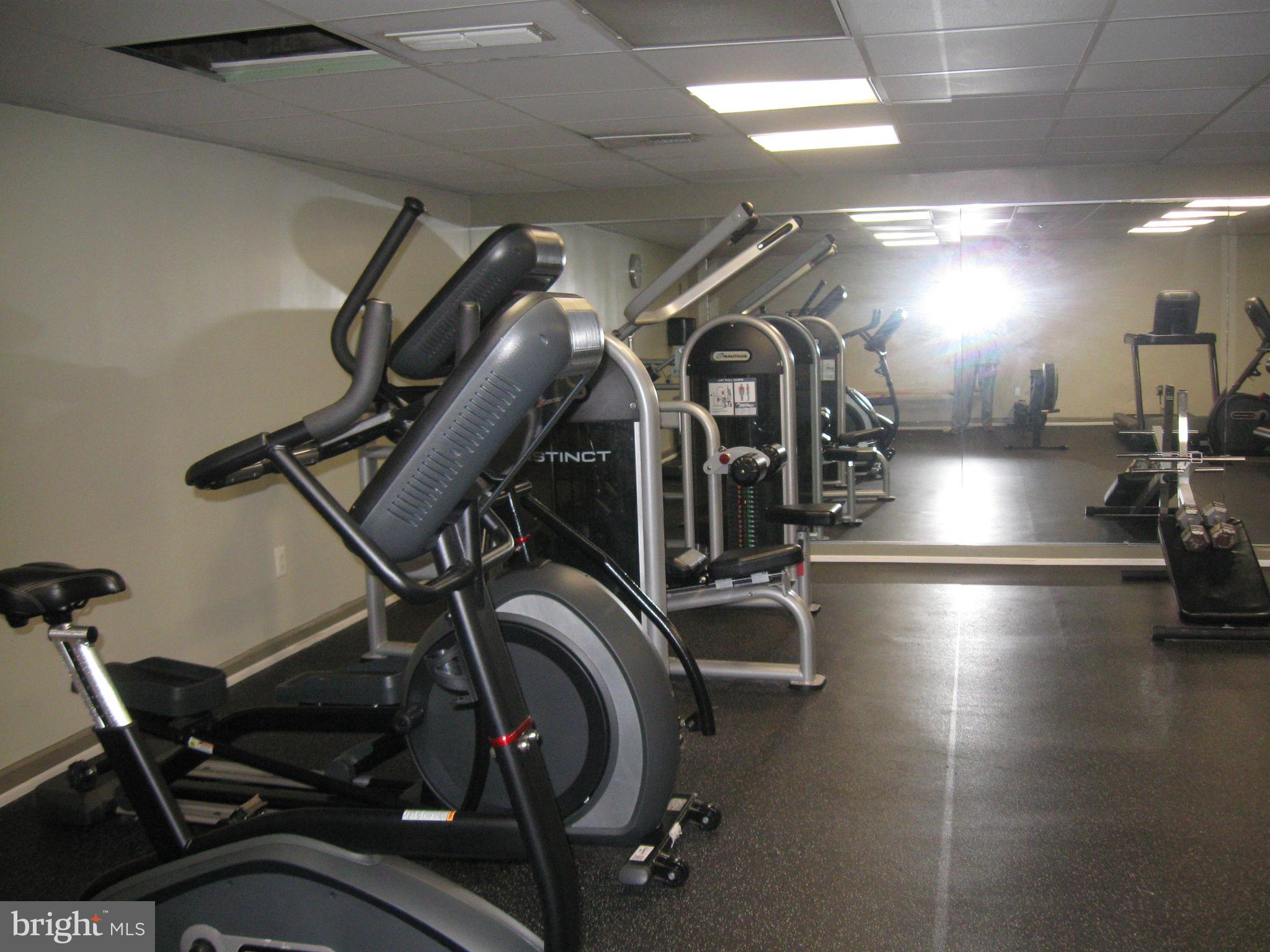 WOODLAKE TOWERS - Residential