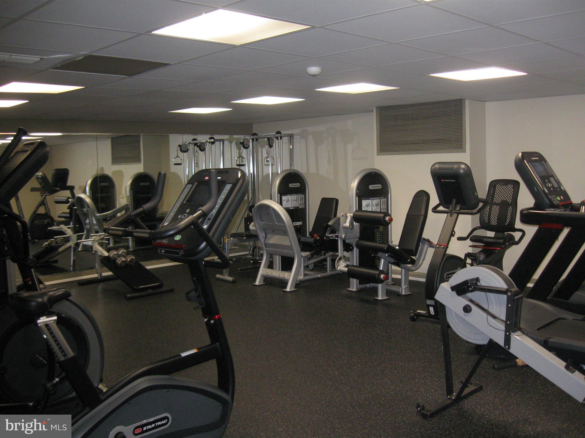 WOODLAKE TOWERS - Residential