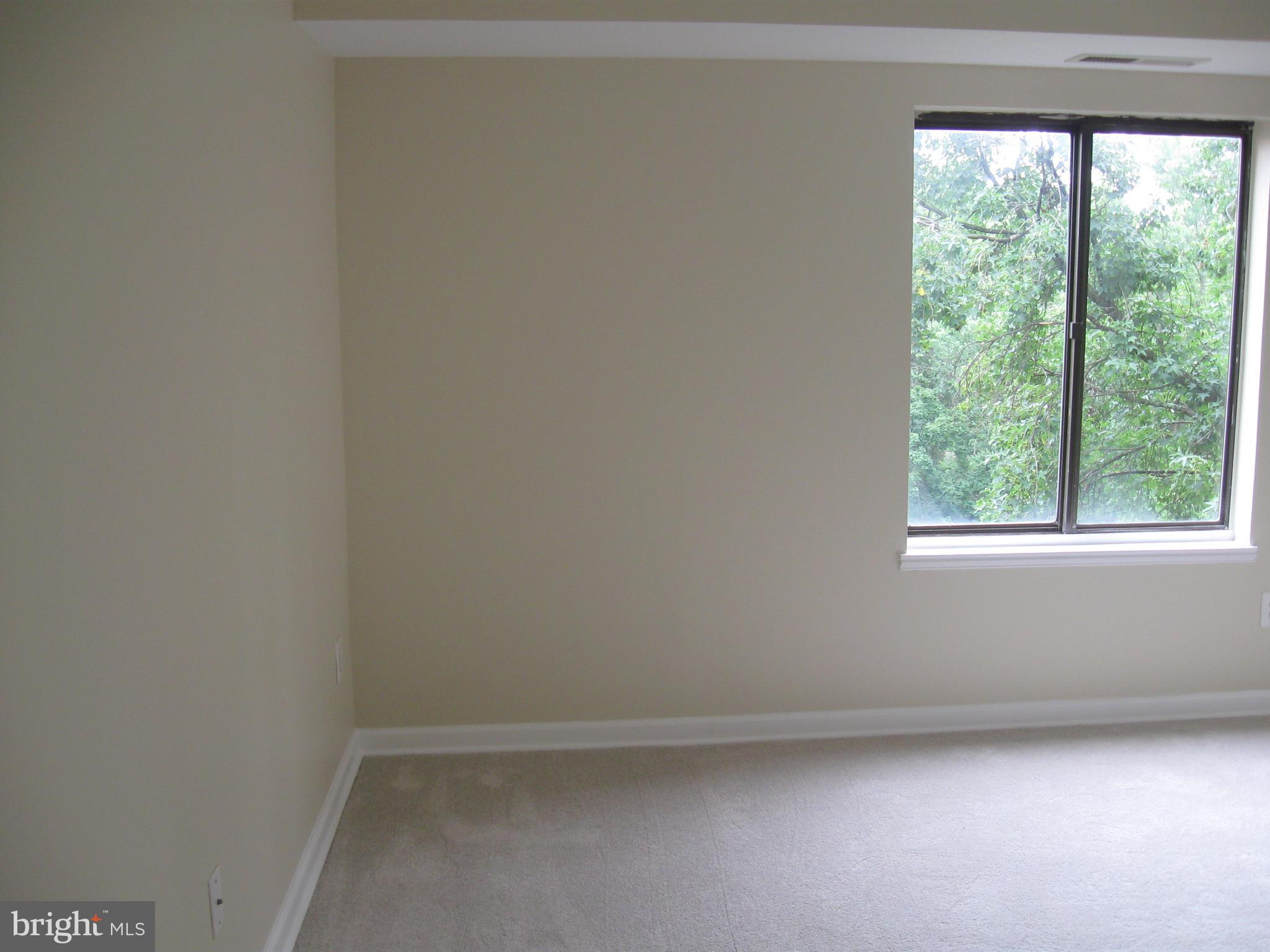 WOODLAKE TOWERS - Residential