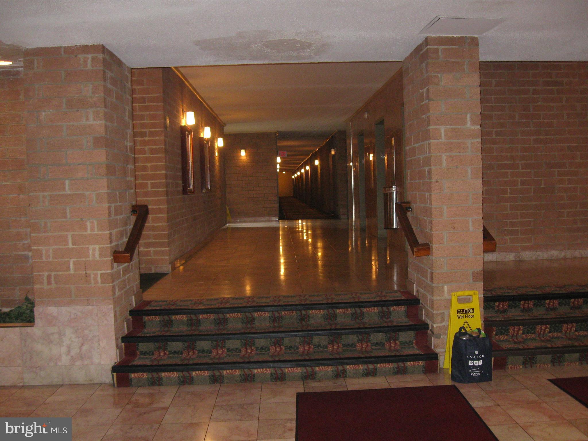 WOODLAKE TOWERS - Residential