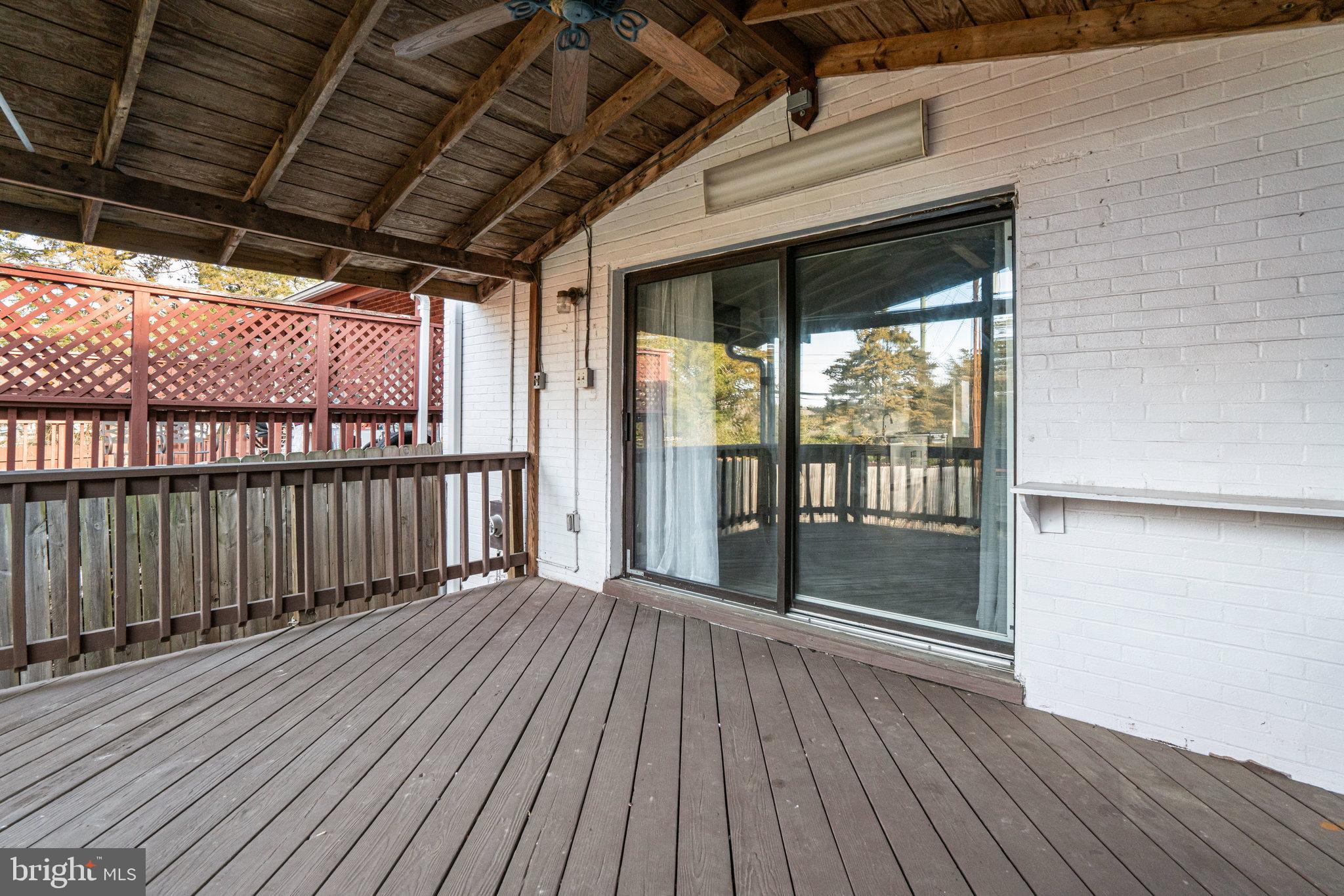 CARLYN PARK - Residential Lease