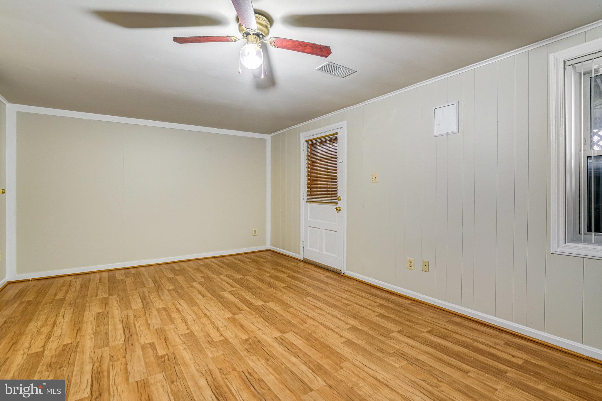 CARLYN PARK - Residential Lease