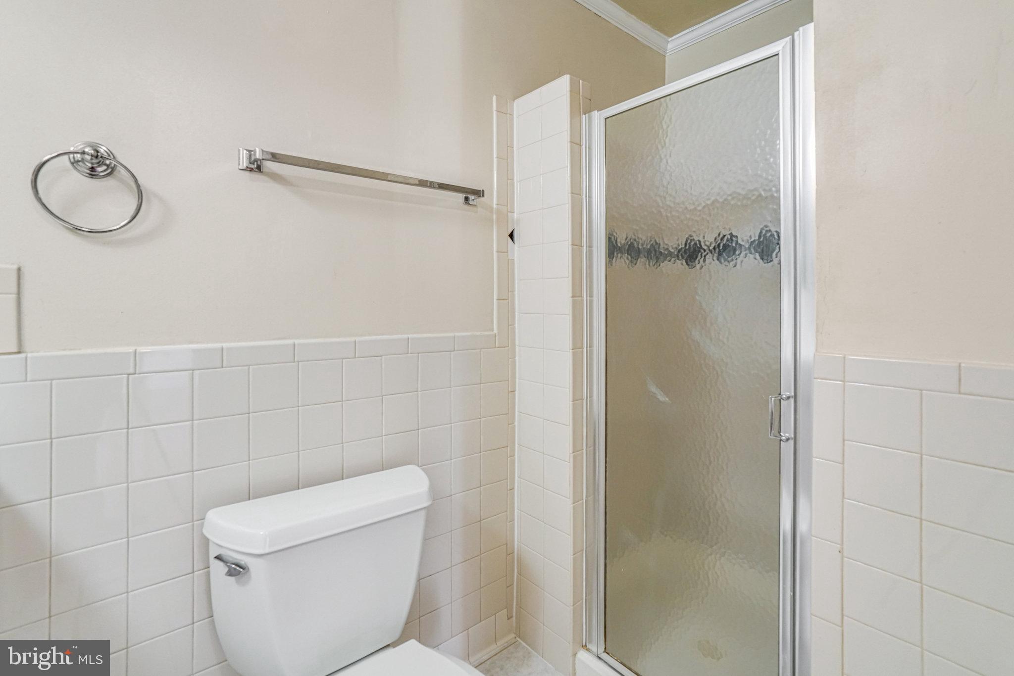 CARLYN PARK - Residential Lease