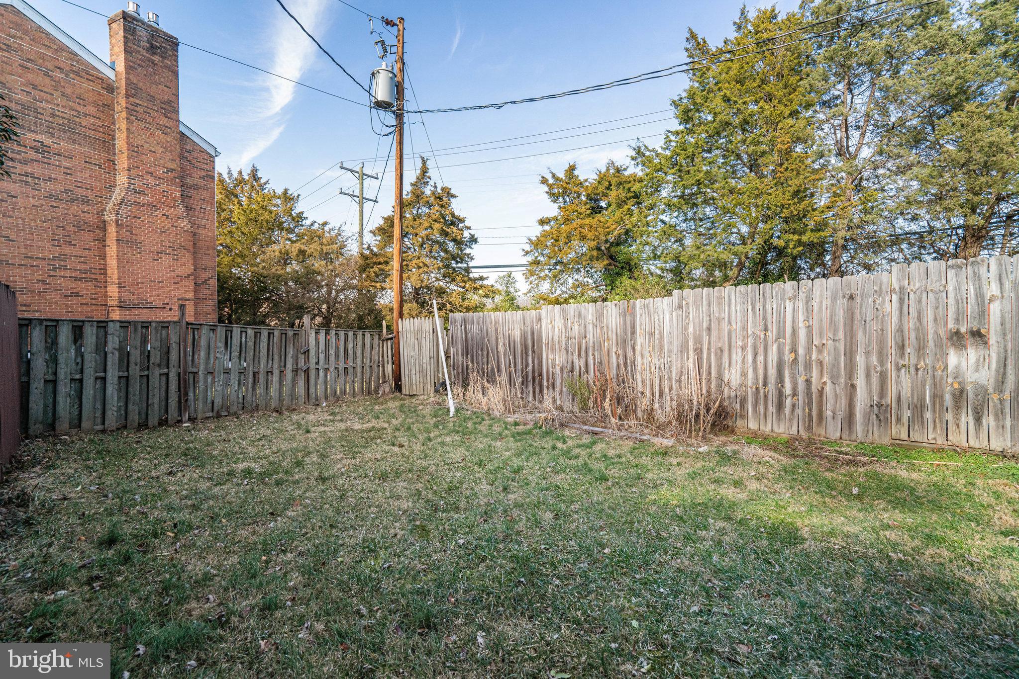 CARLYN PARK - Residential Lease