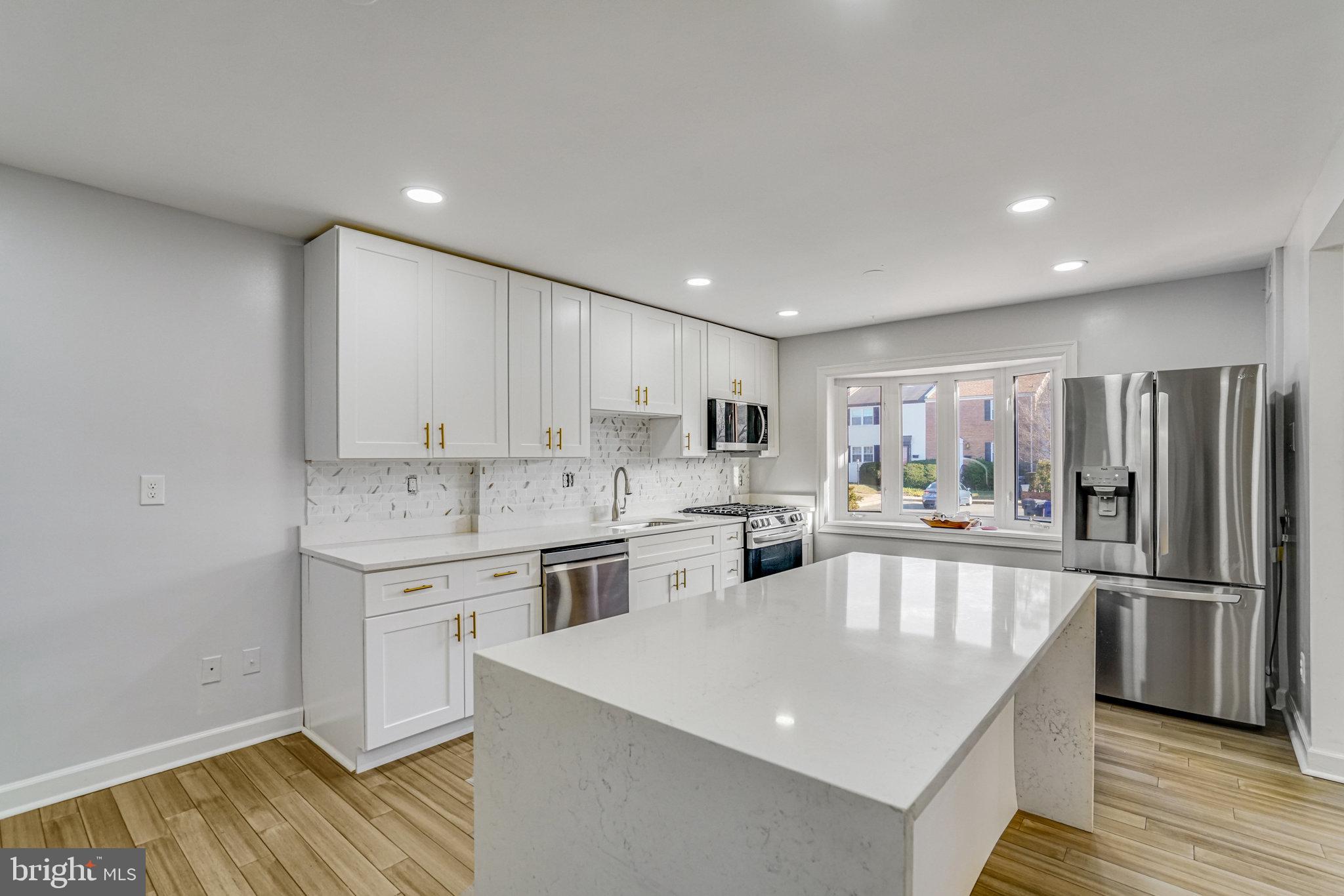 CARLYN PARK - Residential Lease