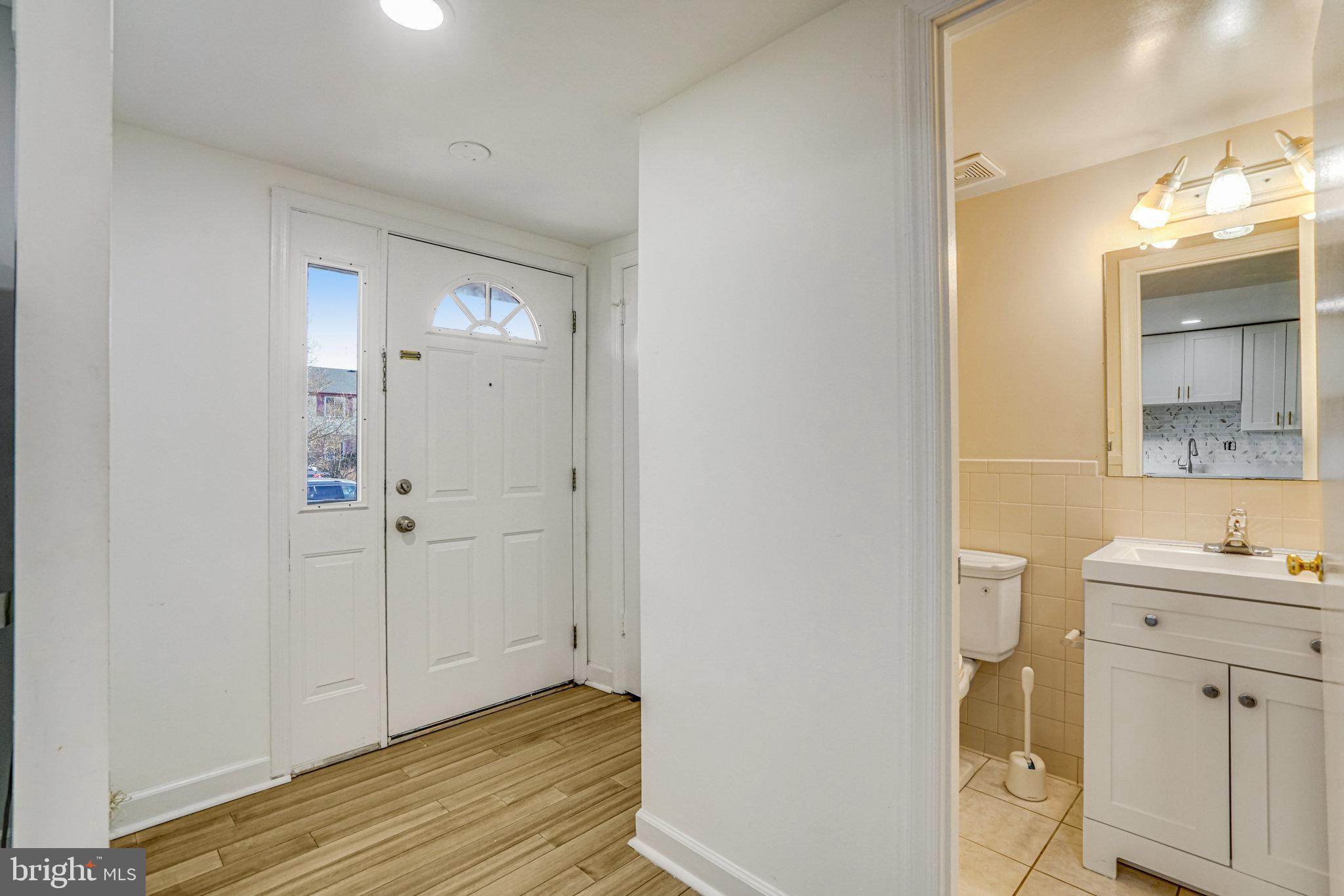 CARLYN PARK - Residential Lease