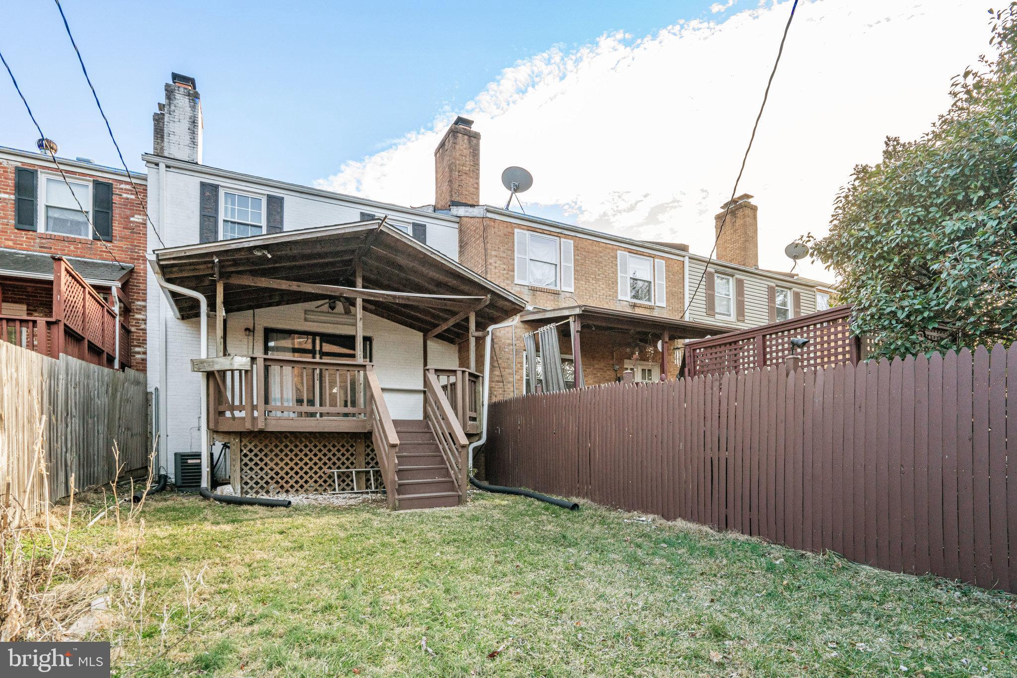 CARLYN PARK - Residential Lease