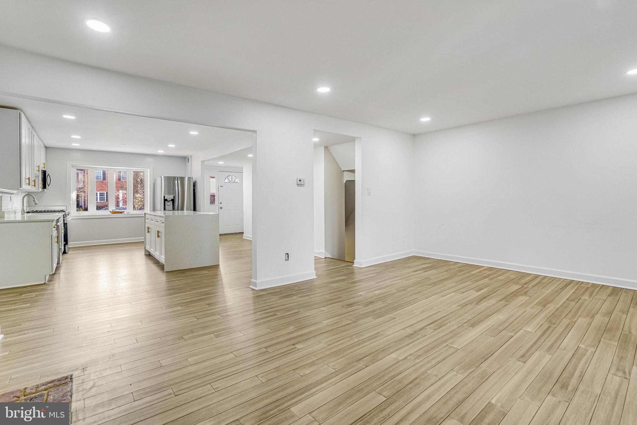 CARLYN PARK - Residential Lease