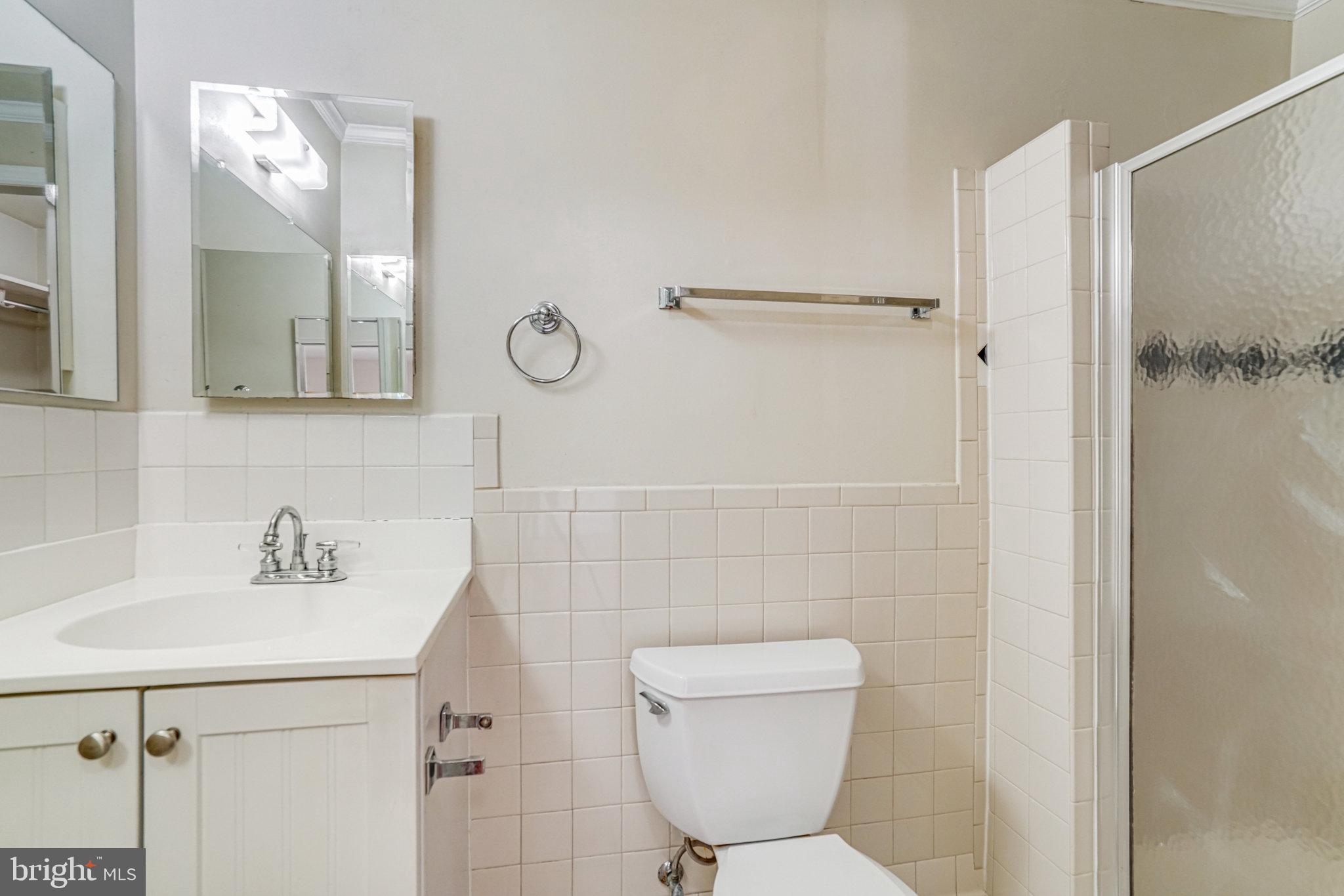 CARLYN PARK - Residential Lease