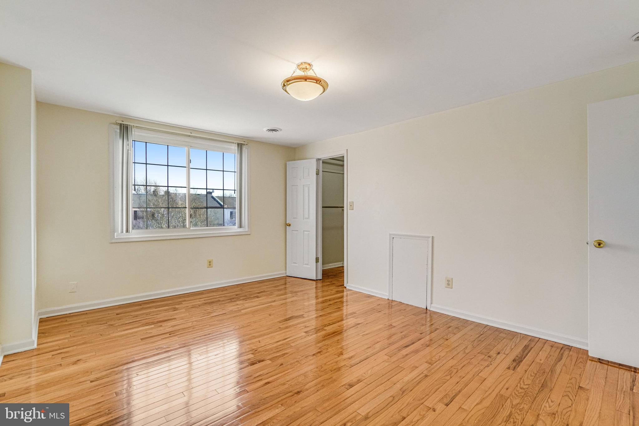 CARLYN PARK - Residential Lease