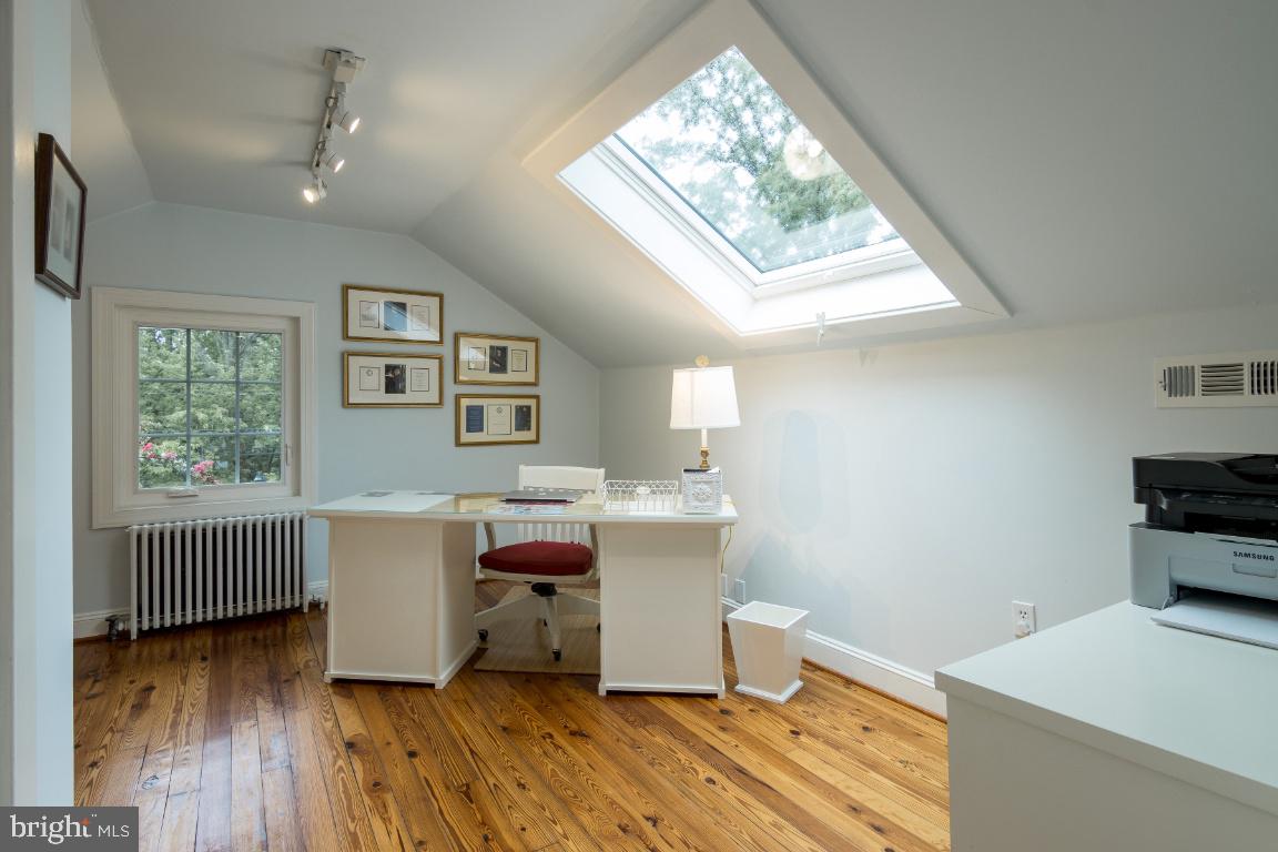 EASTPORT - Residential