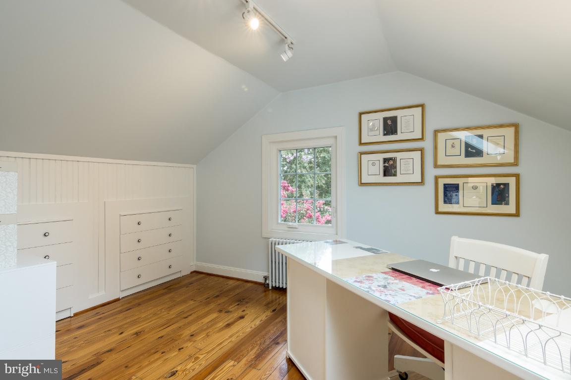 EASTPORT - Residential