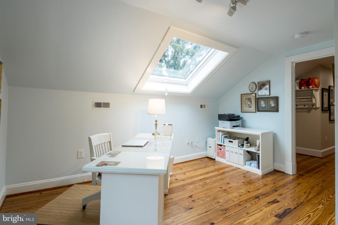 EASTPORT - Residential