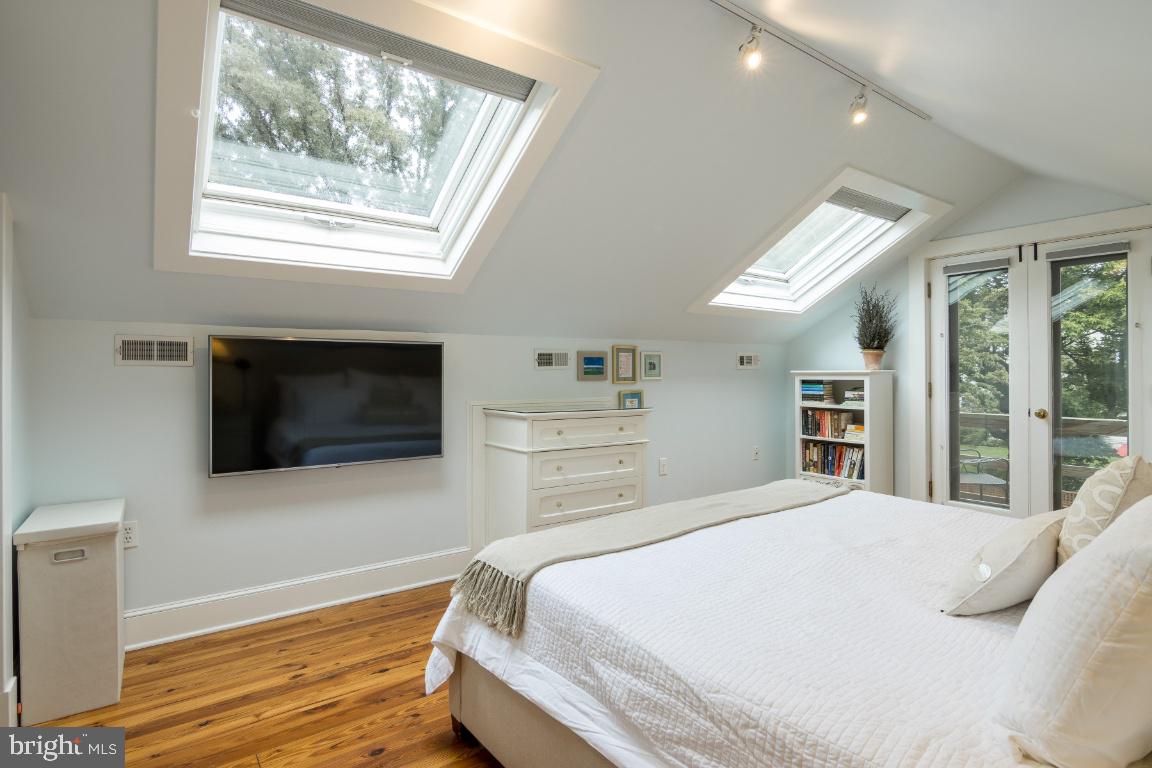 EASTPORT - Residential