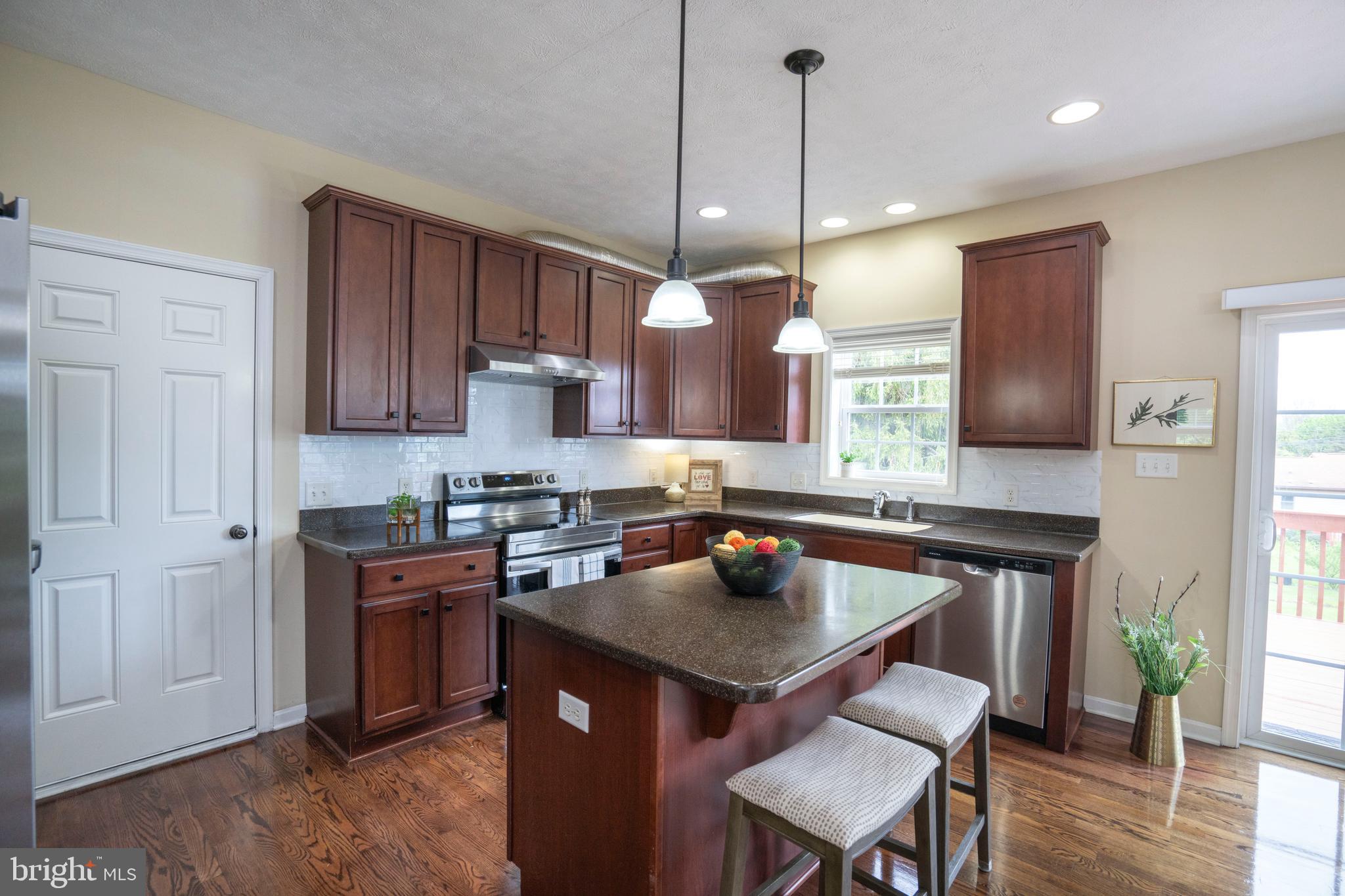 FOXPOINTE - Residential