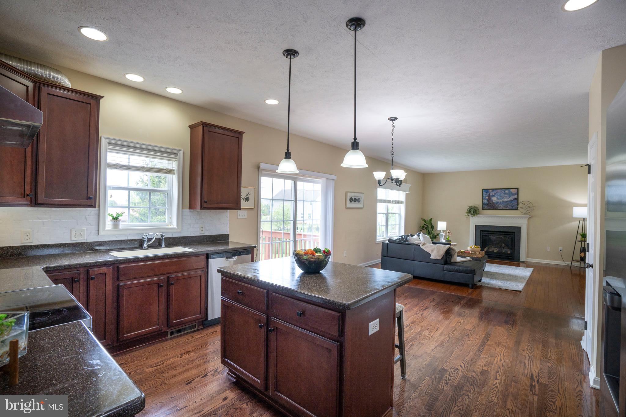 FOXPOINTE - Residential