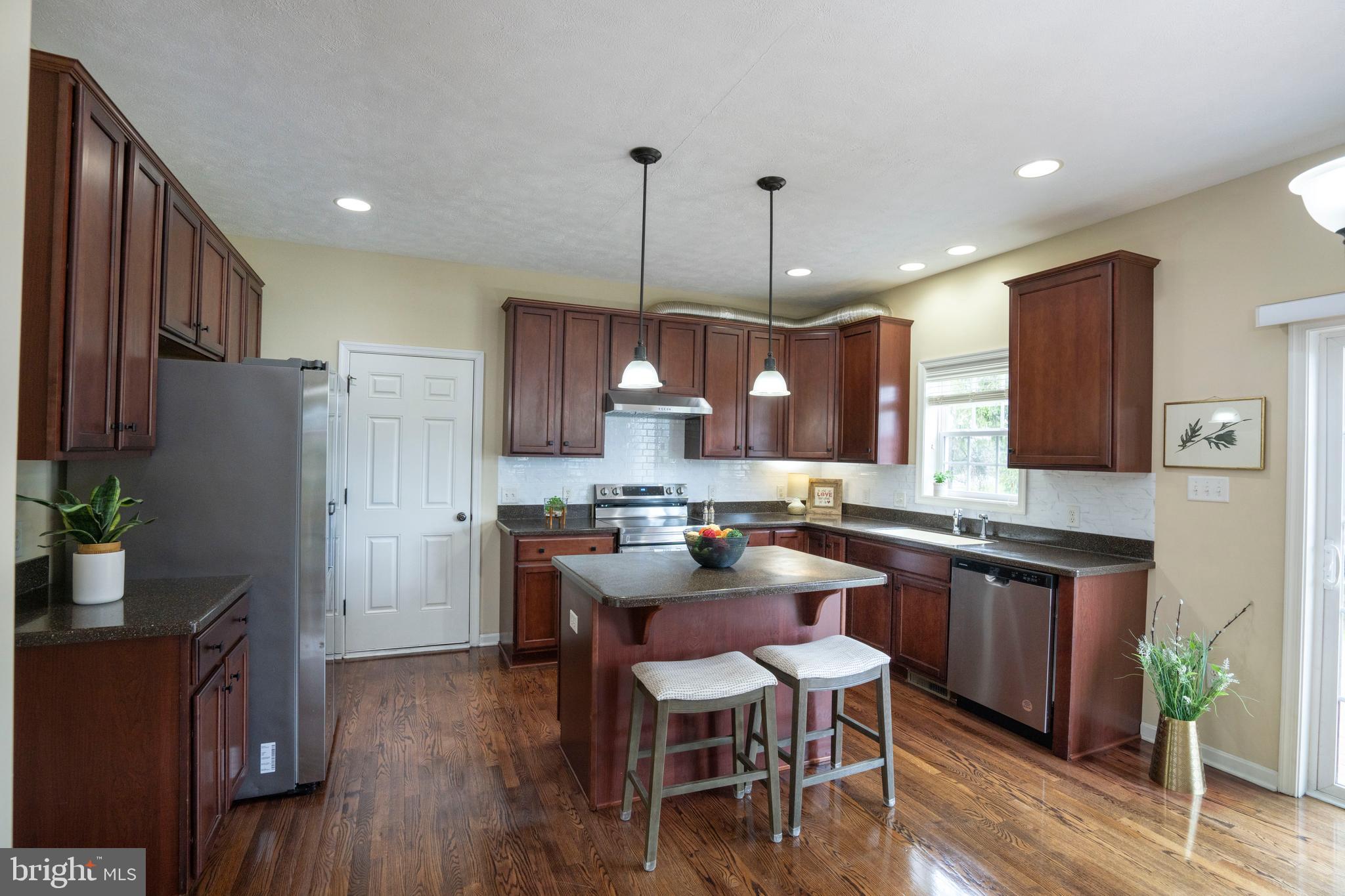 FOXPOINTE - Residential
