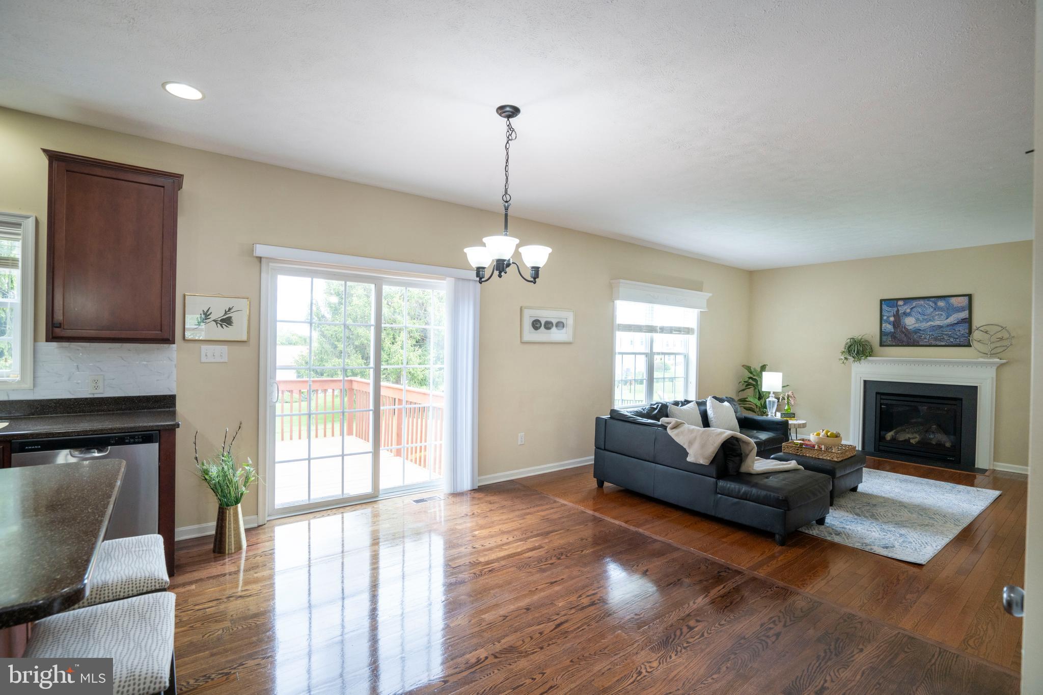 FOXPOINTE - Residential