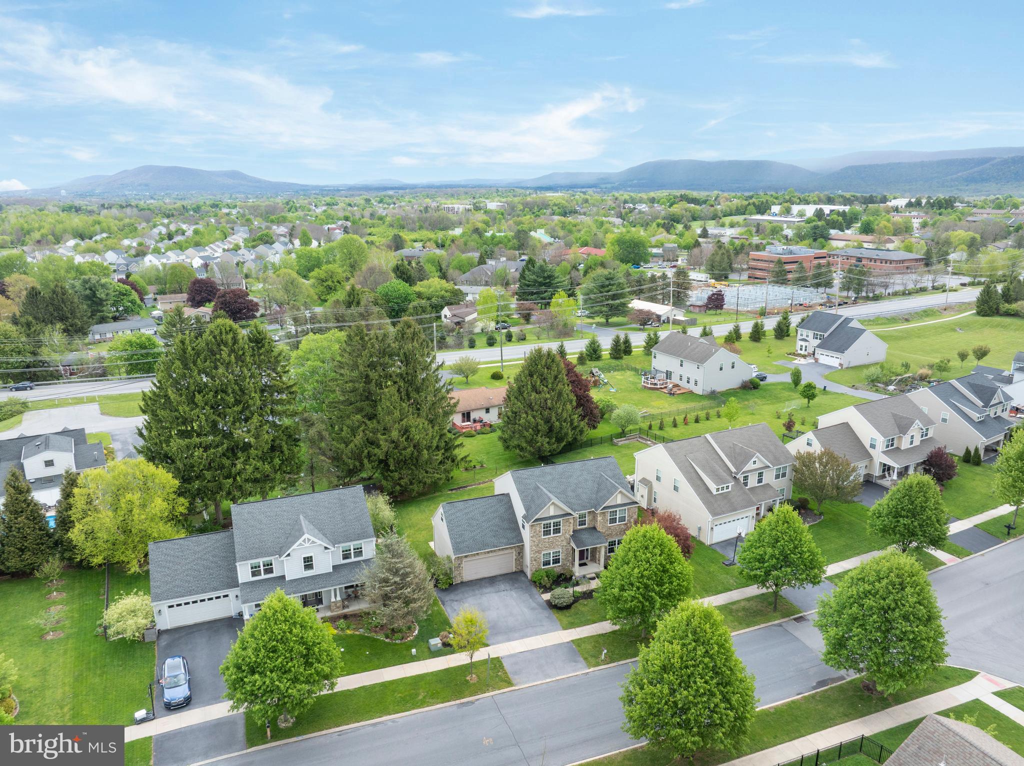 FOXPOINTE - Residential