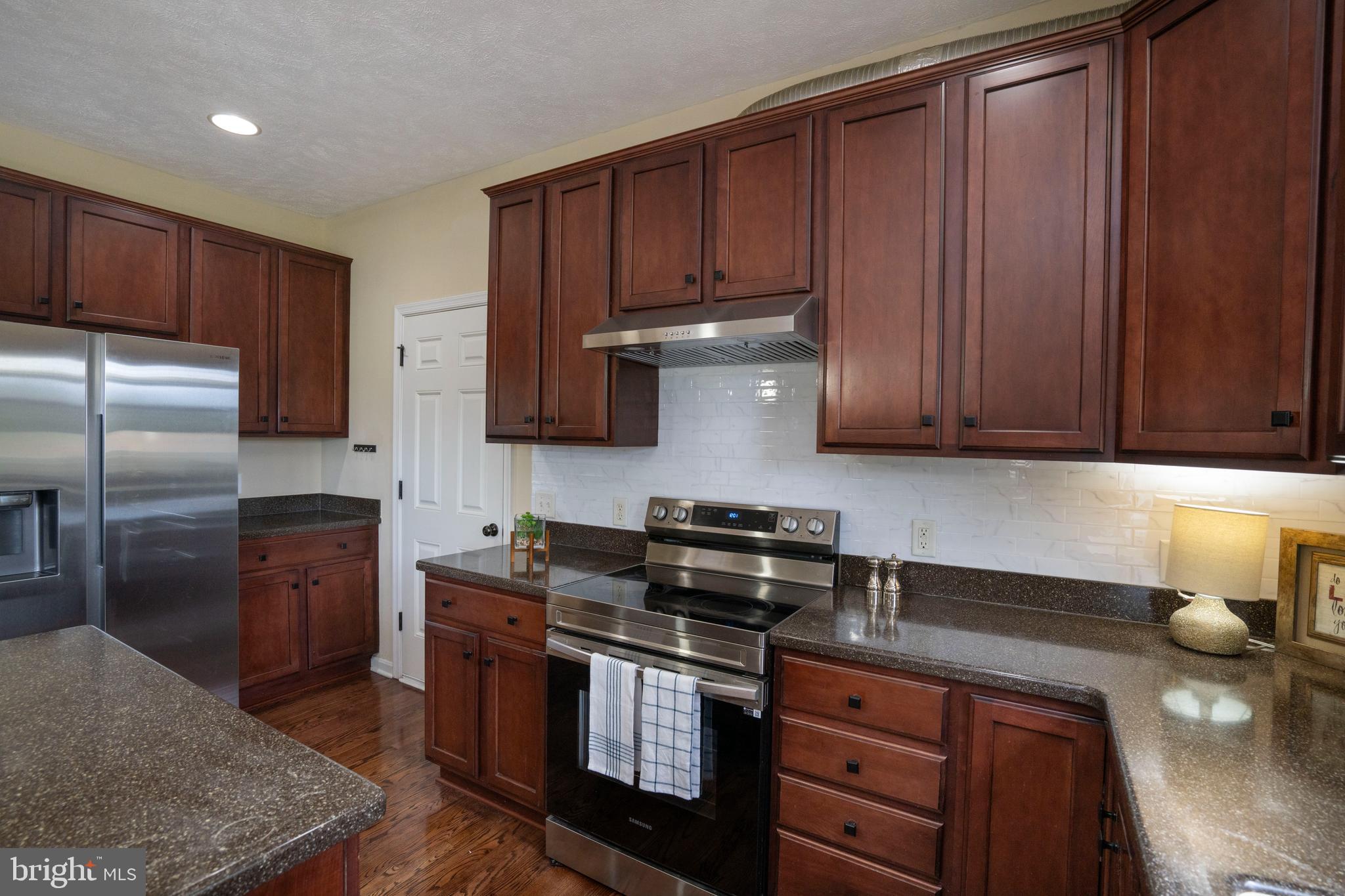 FOXPOINTE - Residential