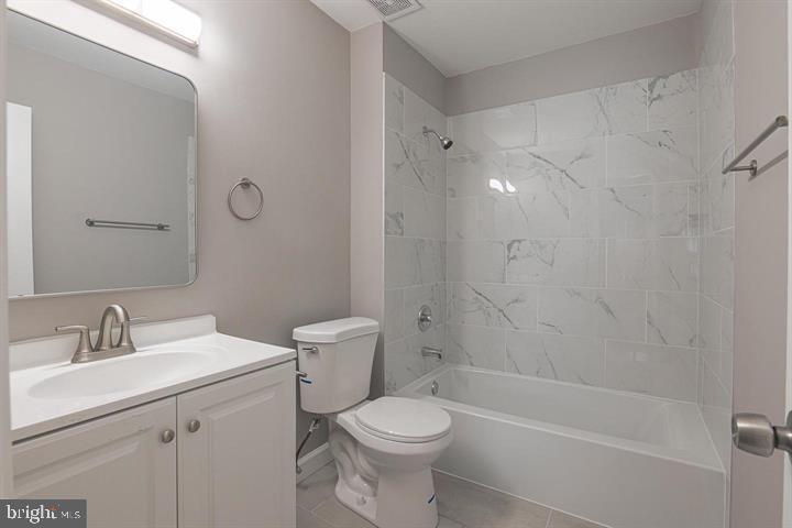 WHISKEY BOTTOM - Residential Lease