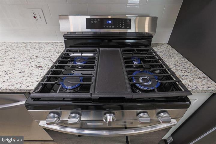 WHISKEY BOTTOM - Residential Lease