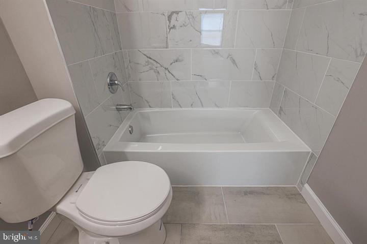 WHISKEY BOTTOM - Residential Lease