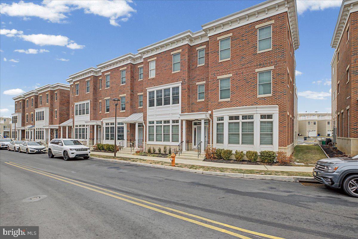 SIENA PLACE - Residential