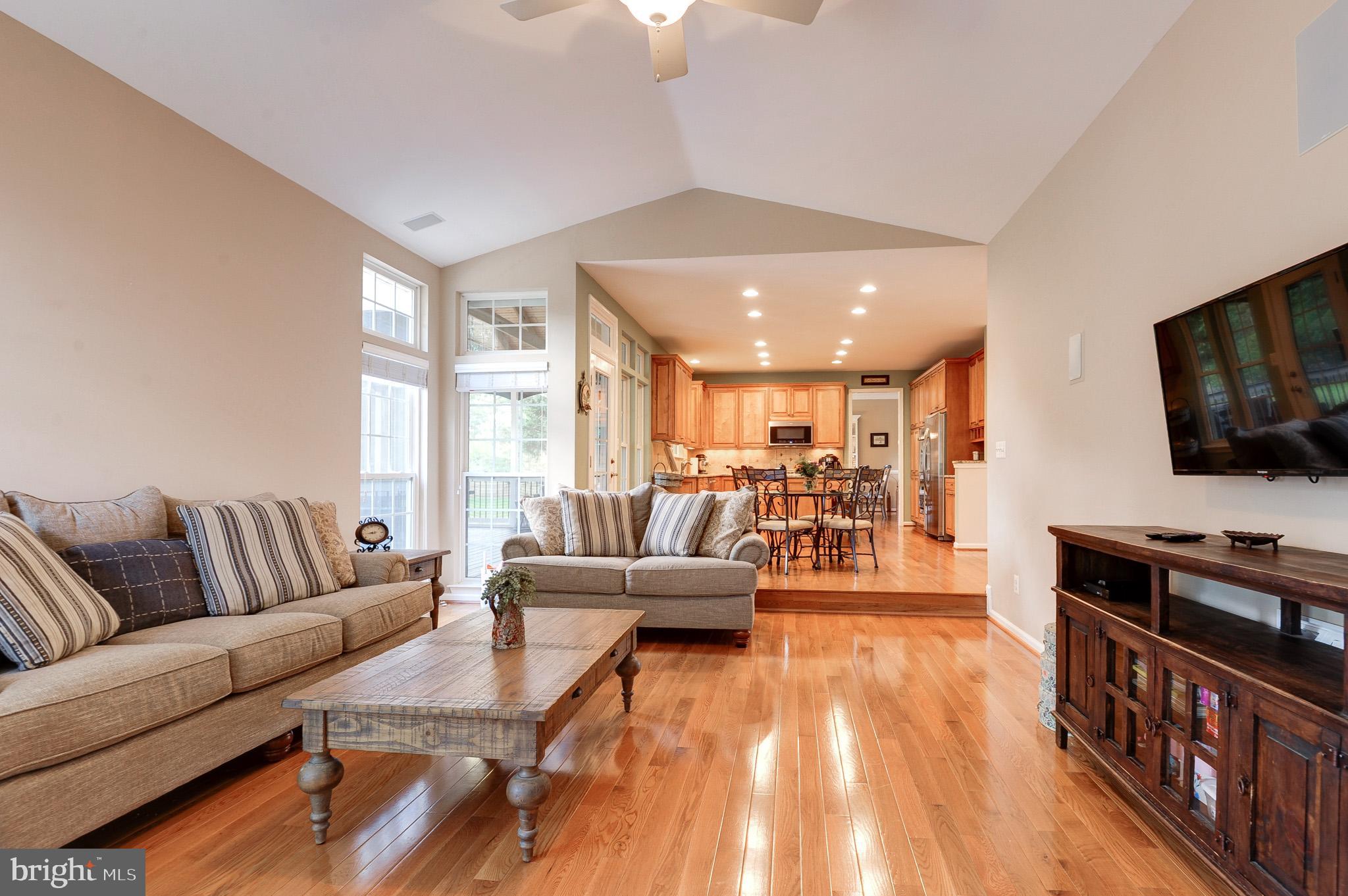 OAK VALLEY - Residential