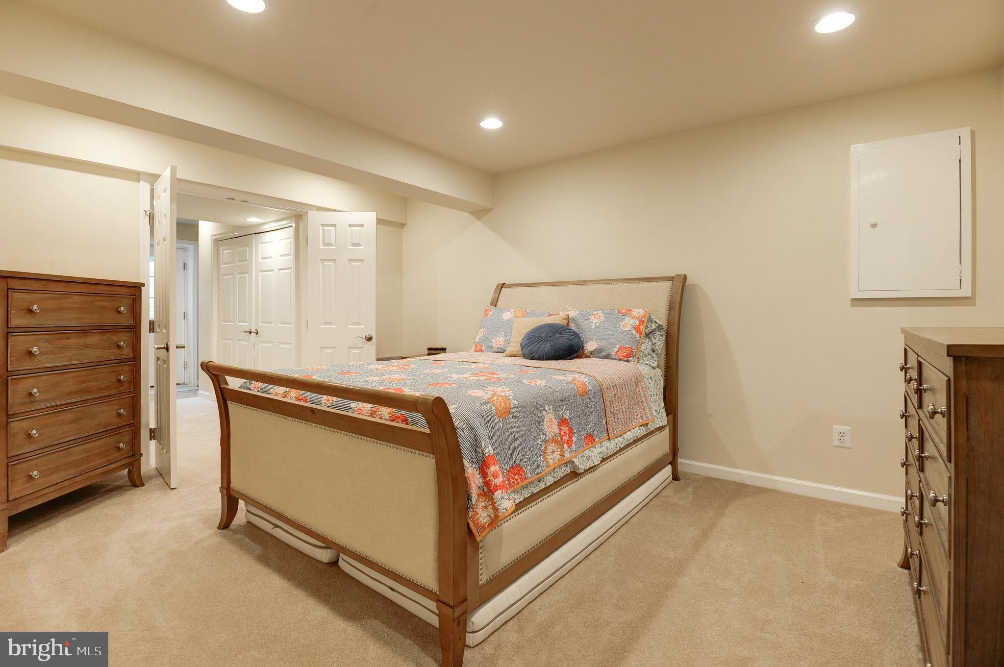 OAK VALLEY - Residential