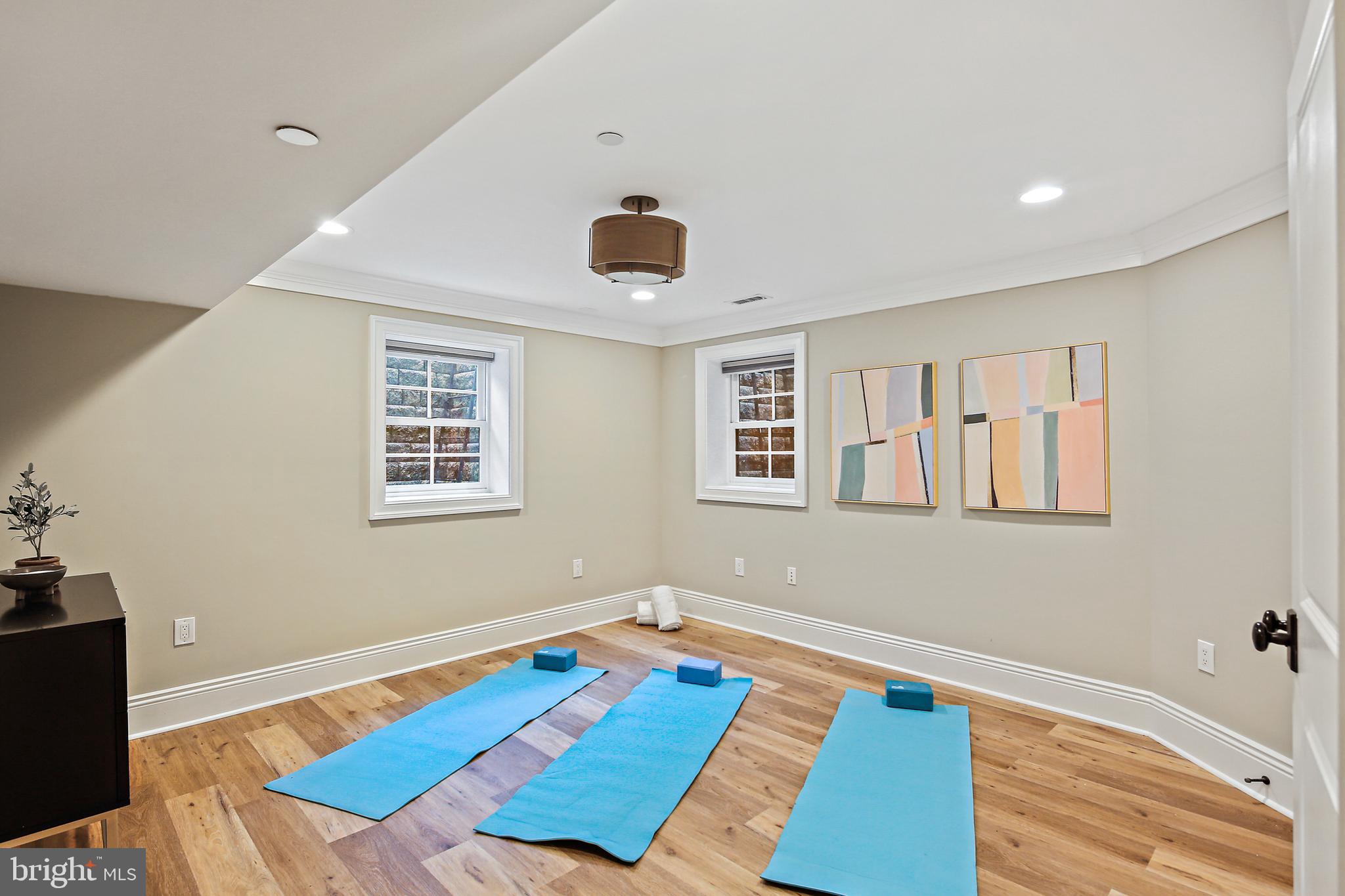 ARROWOOD - Residential