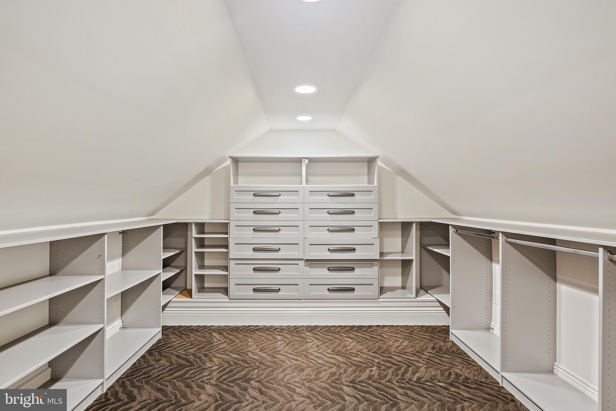 ARROWOOD - Residential