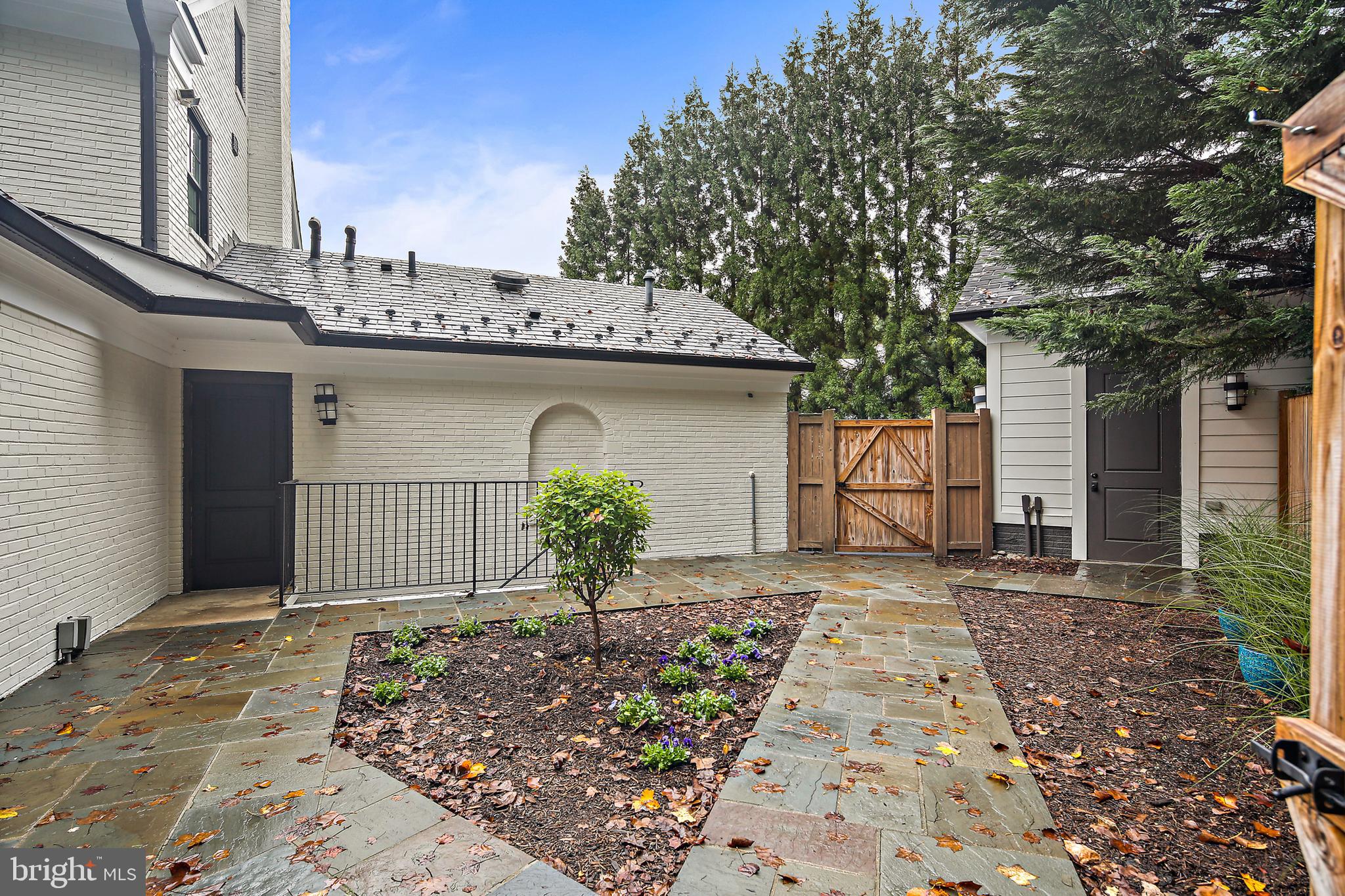 ARROWOOD - Residential