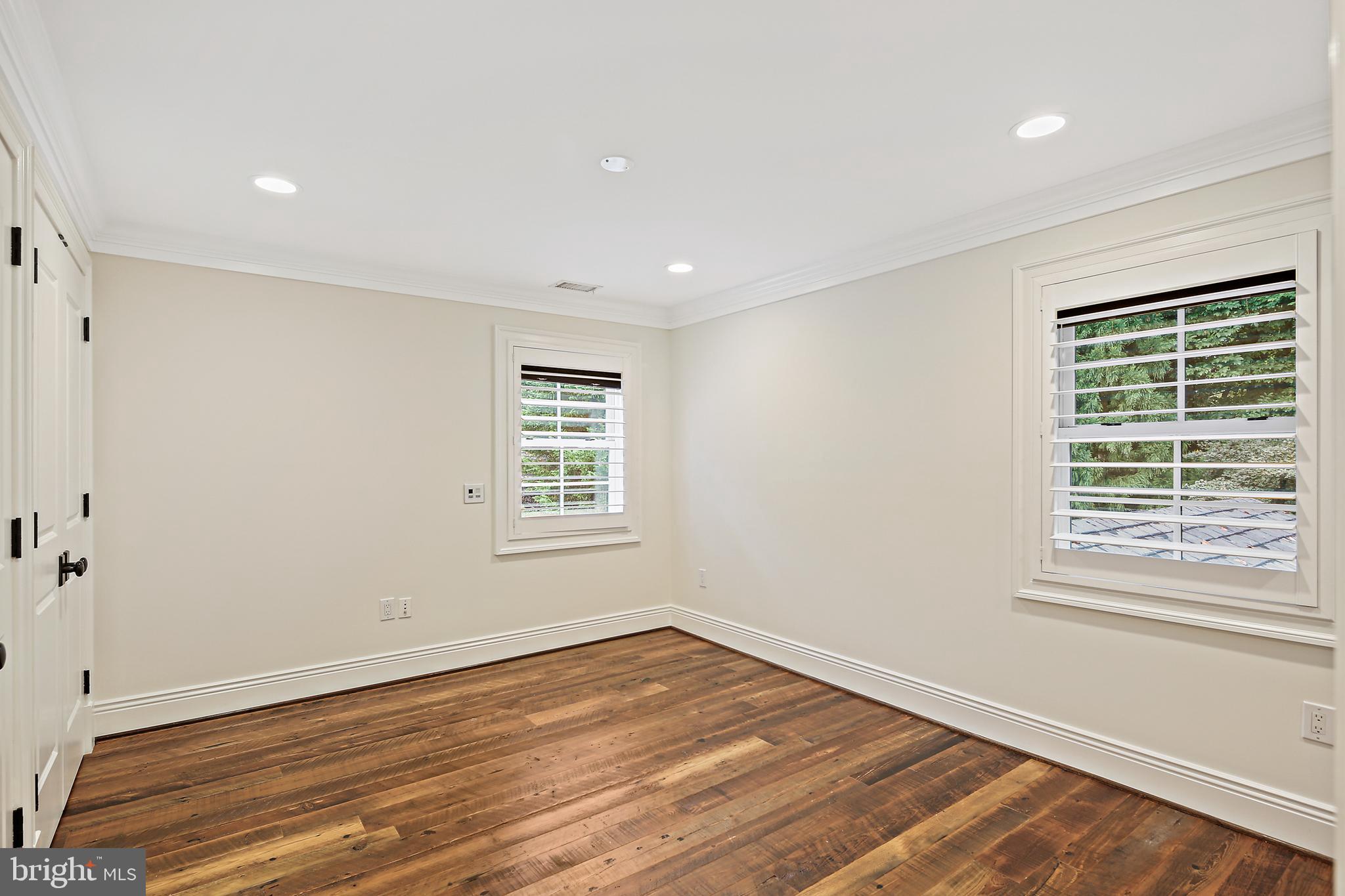 ARROWOOD - Residential