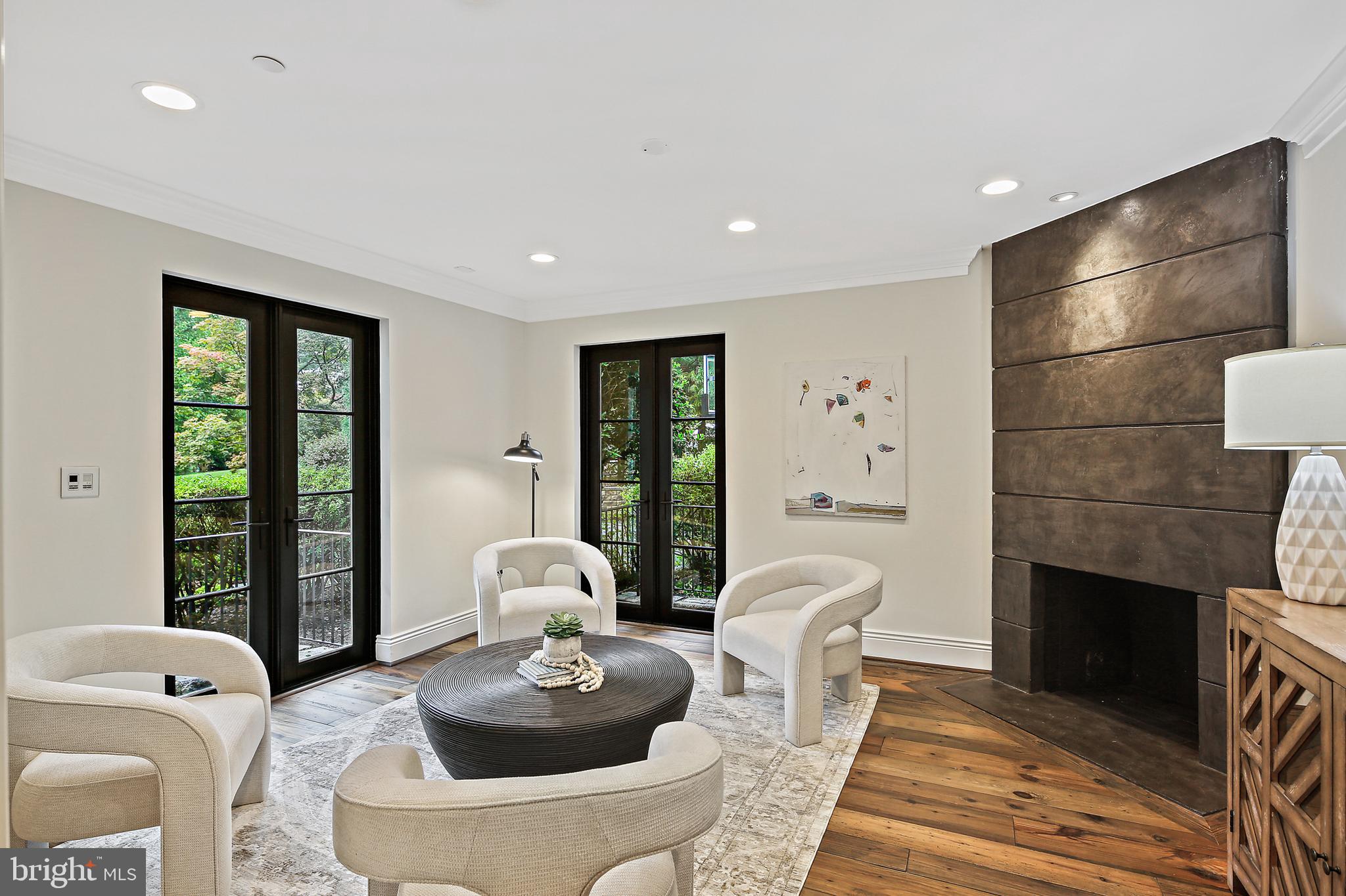 ARROWOOD - Residential